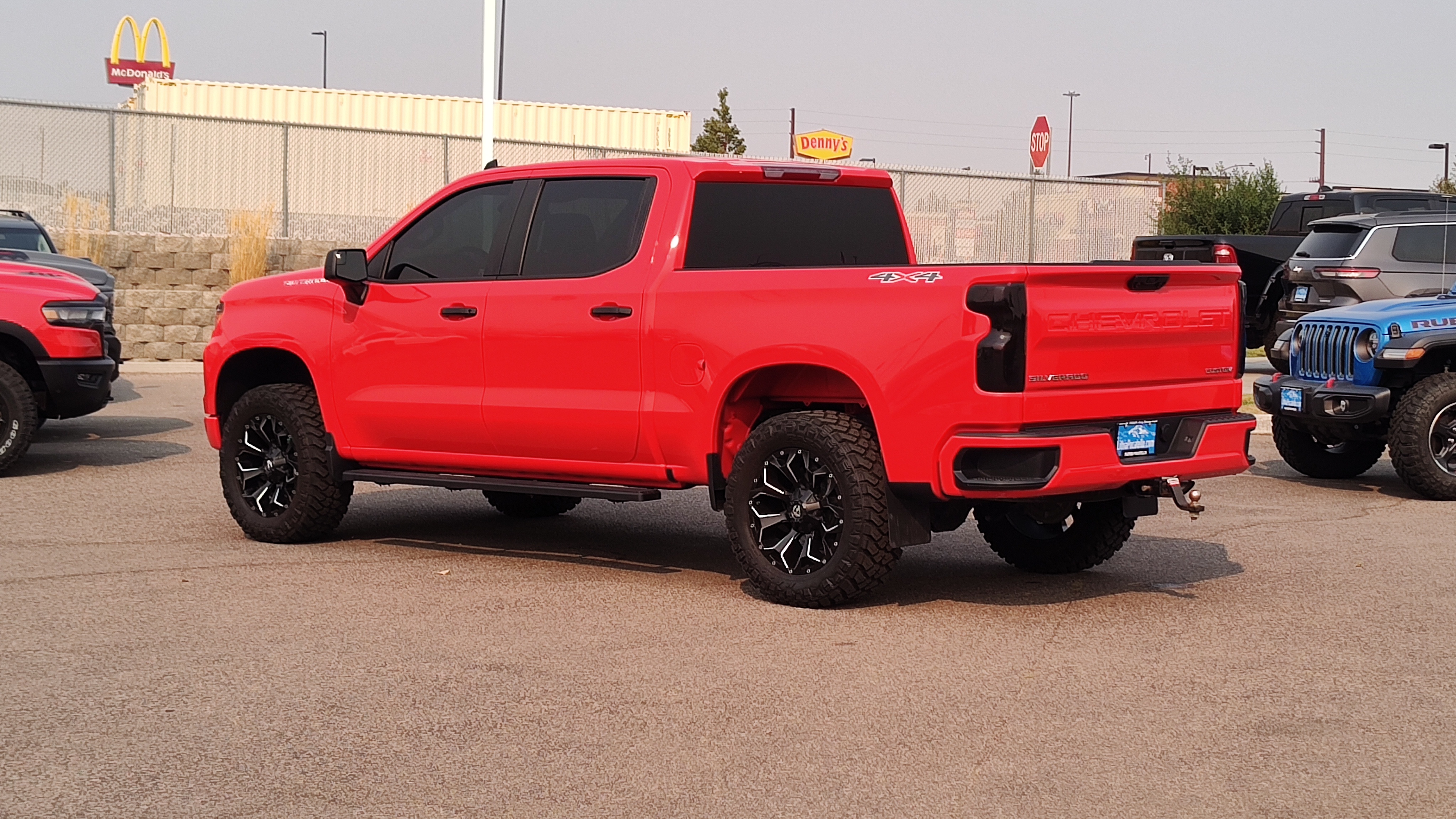 2022 Chevrolet Silverado 1500 Custom 4WD Crew Cab 147 4