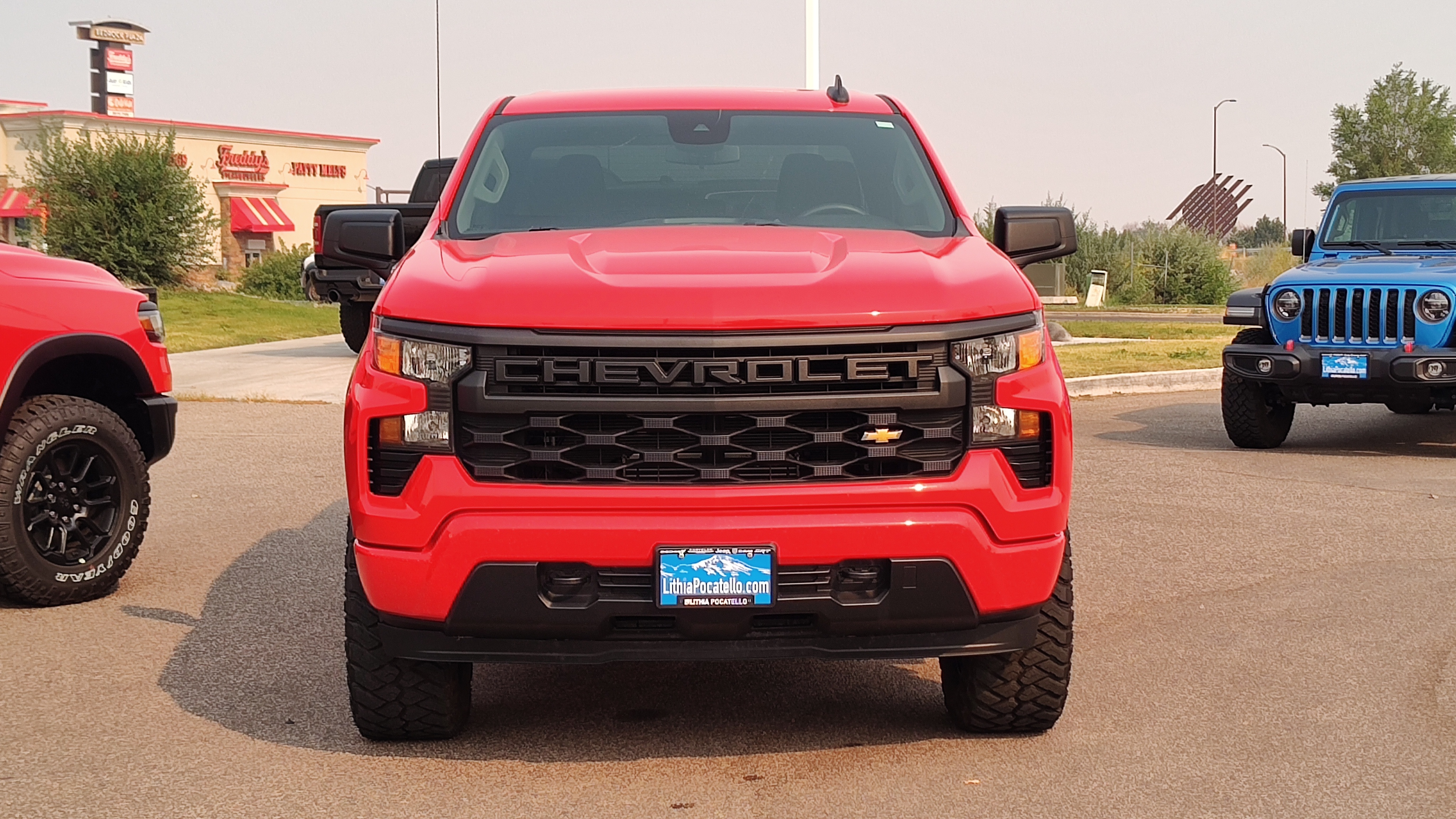 2022 Chevrolet Silverado 1500 Custom 4WD Crew Cab 147 6