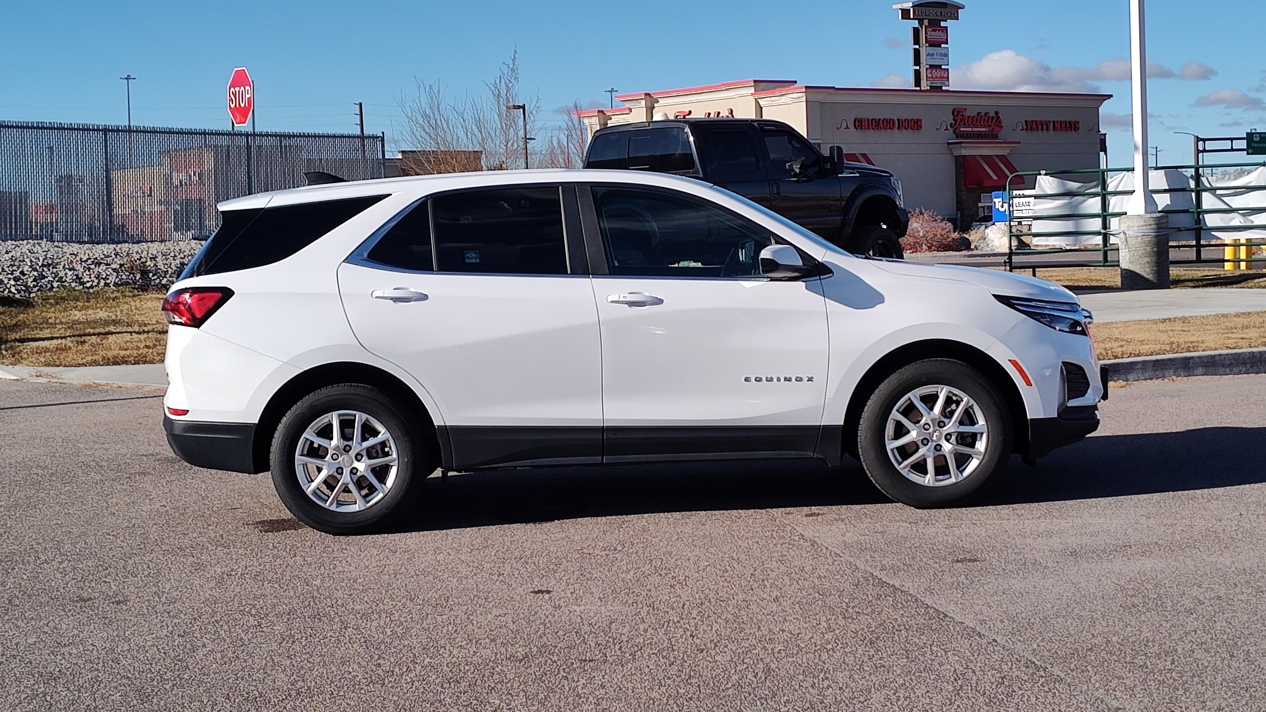 2022 Chevrolet Equinox LT 24