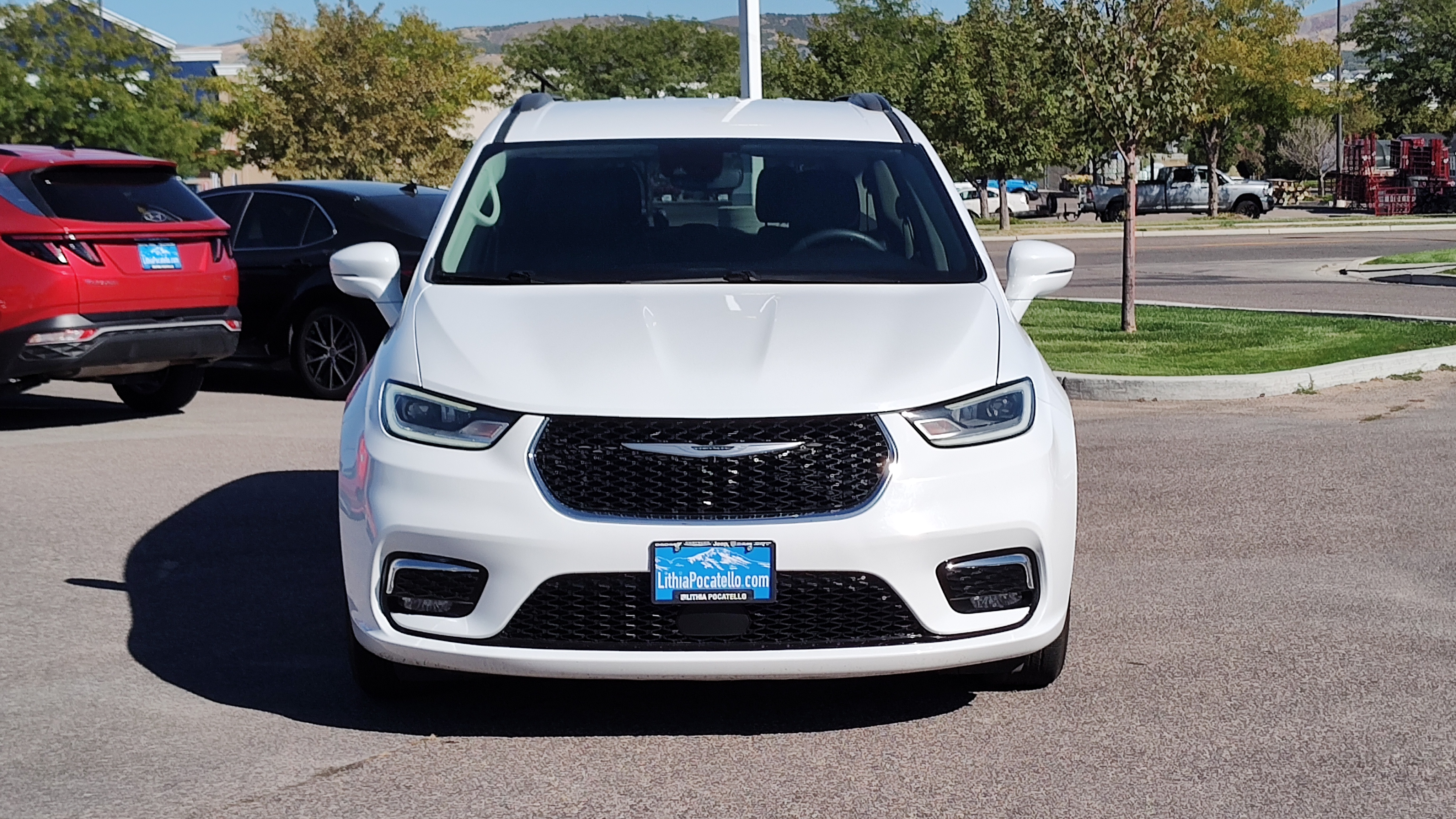 2022 Chrysler Pacifica Touring L 6