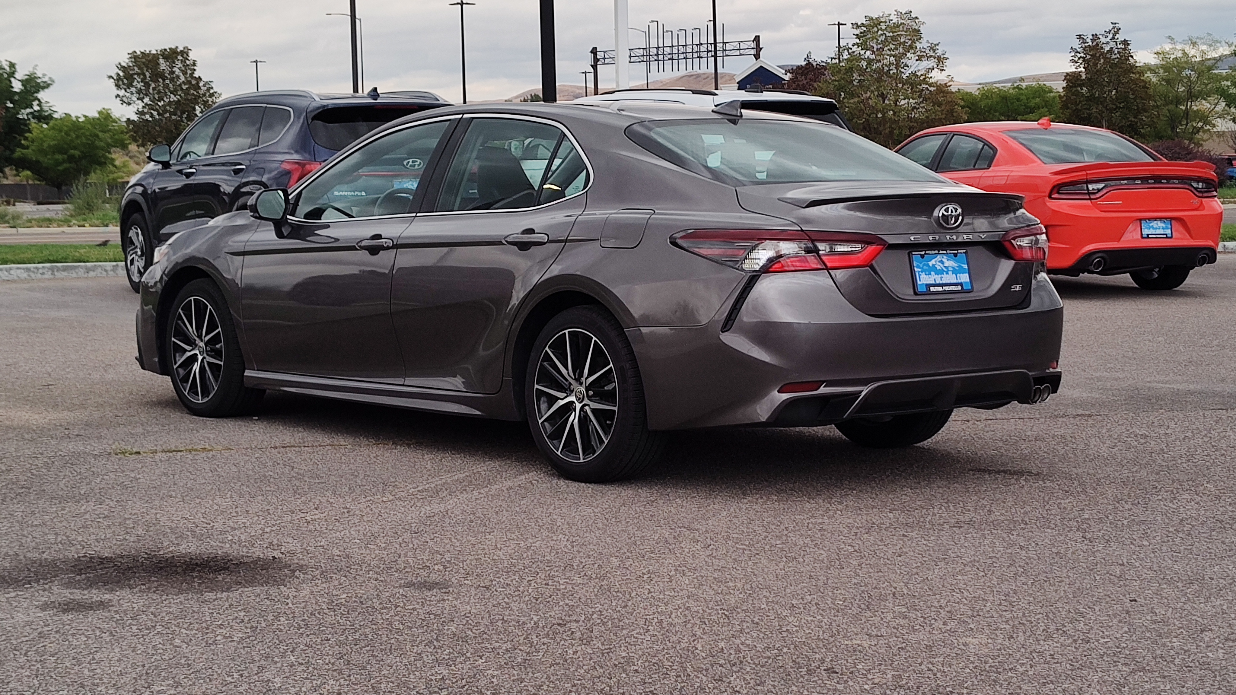 2022 Toyota Camry SE 4