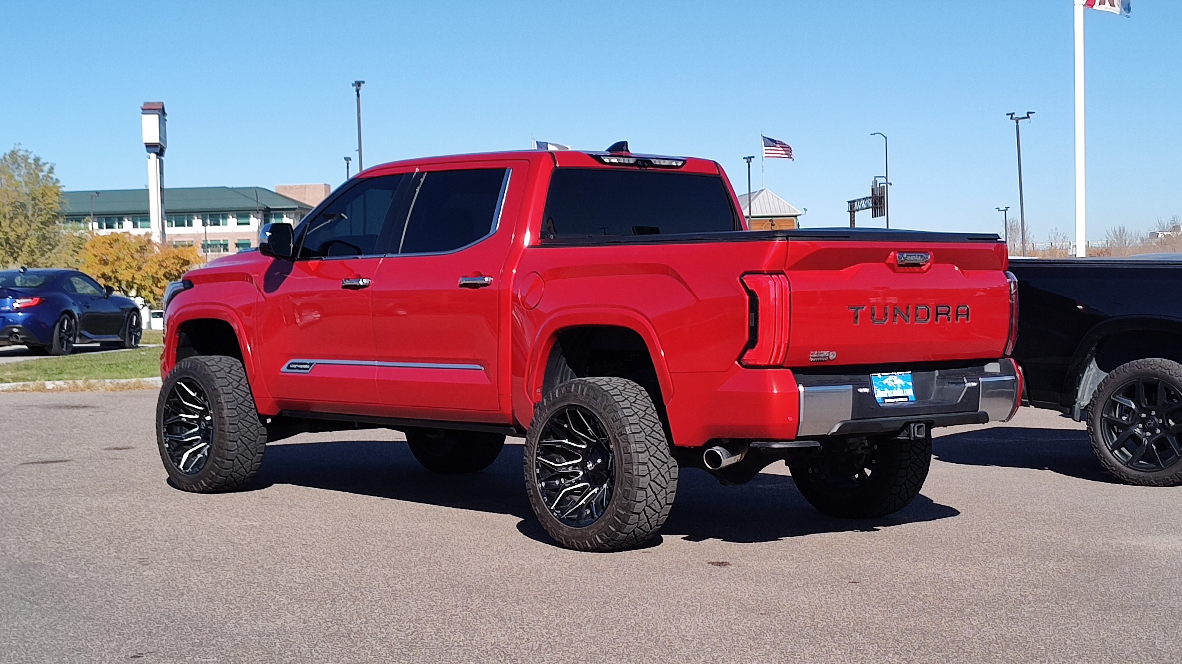 2022 Toyota Tundra Capstone Hybrid CrewMax 5.5 Bed 4