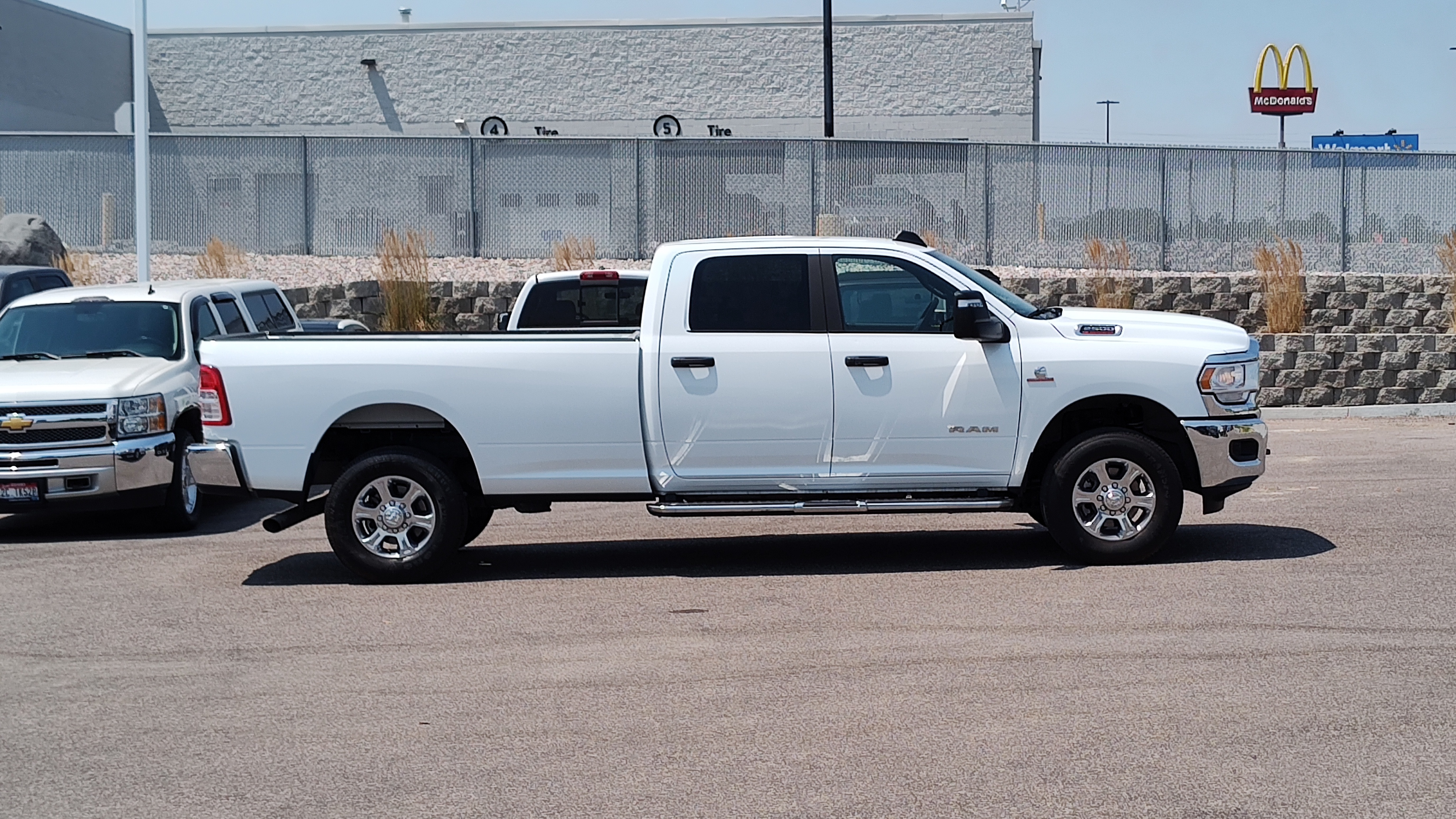 2023 Ram 2500 Big Horn 4x4 Crew Cab 8 Box 26