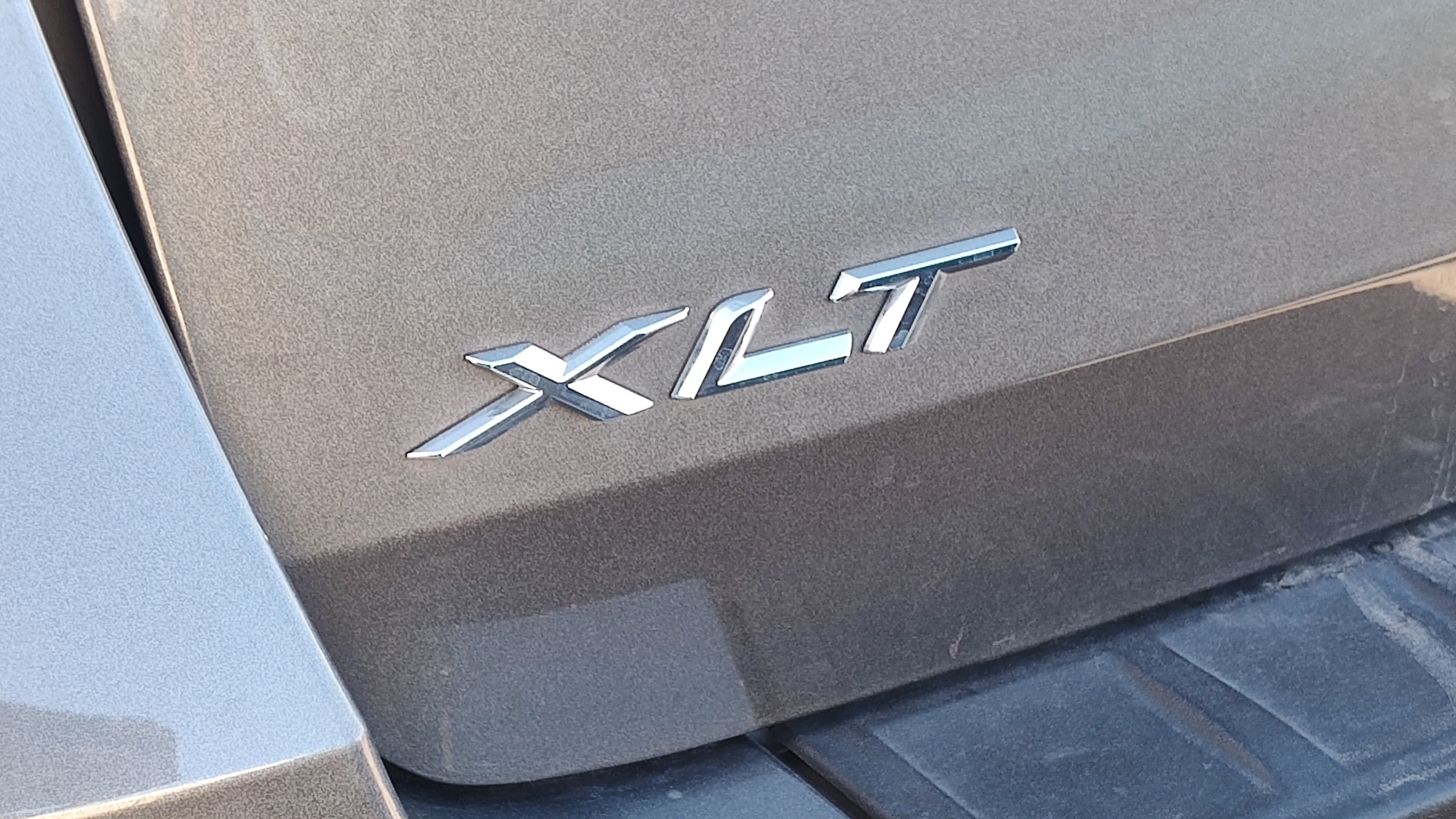 2023 Ford Explorer XLT 2