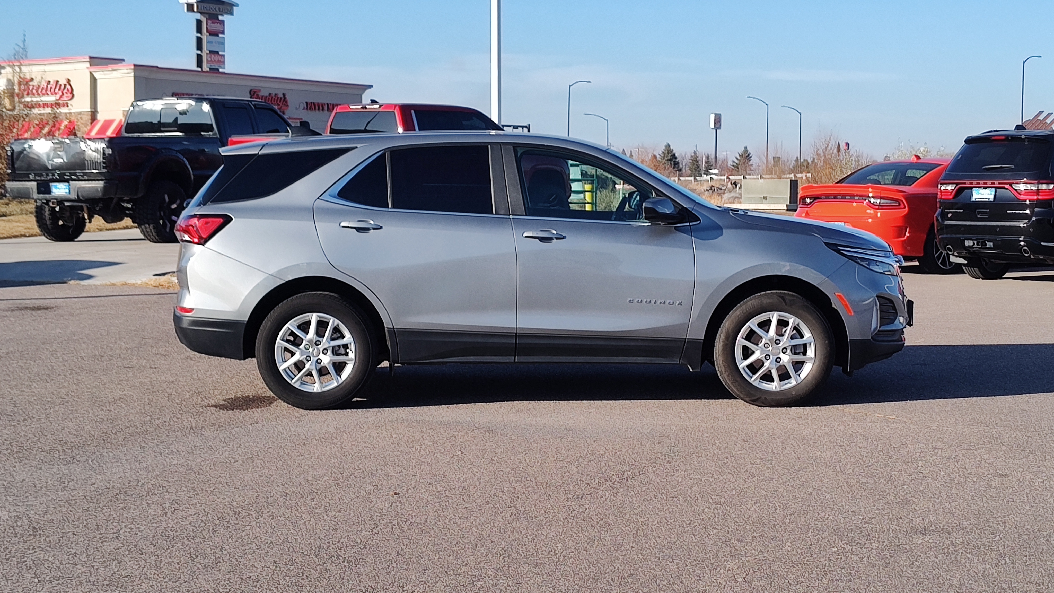 2023 Chevrolet Equinox LT 24