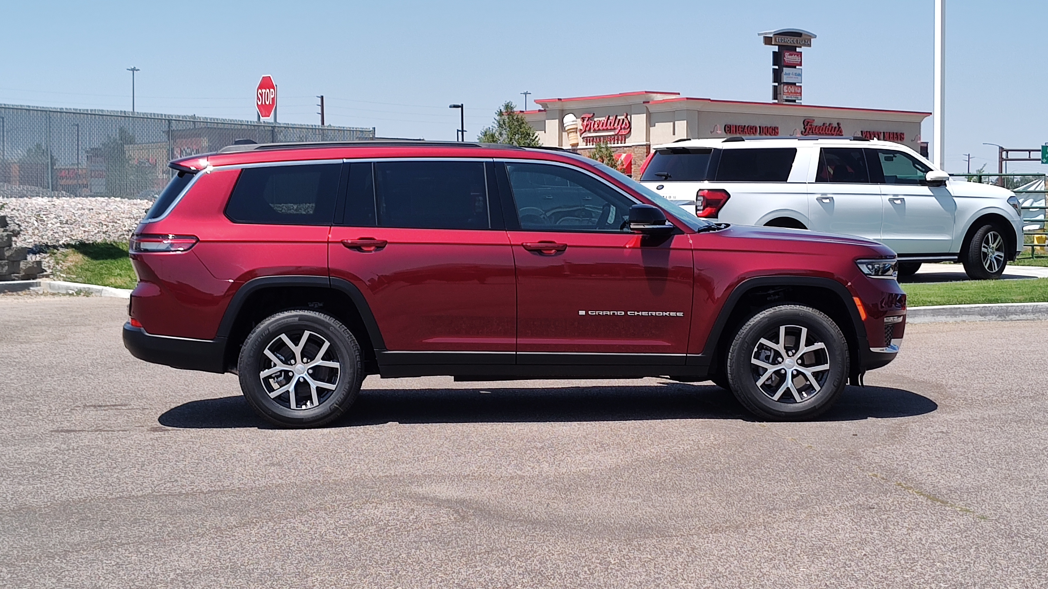 2024 Jeep Grand Cherokee L Limited 26