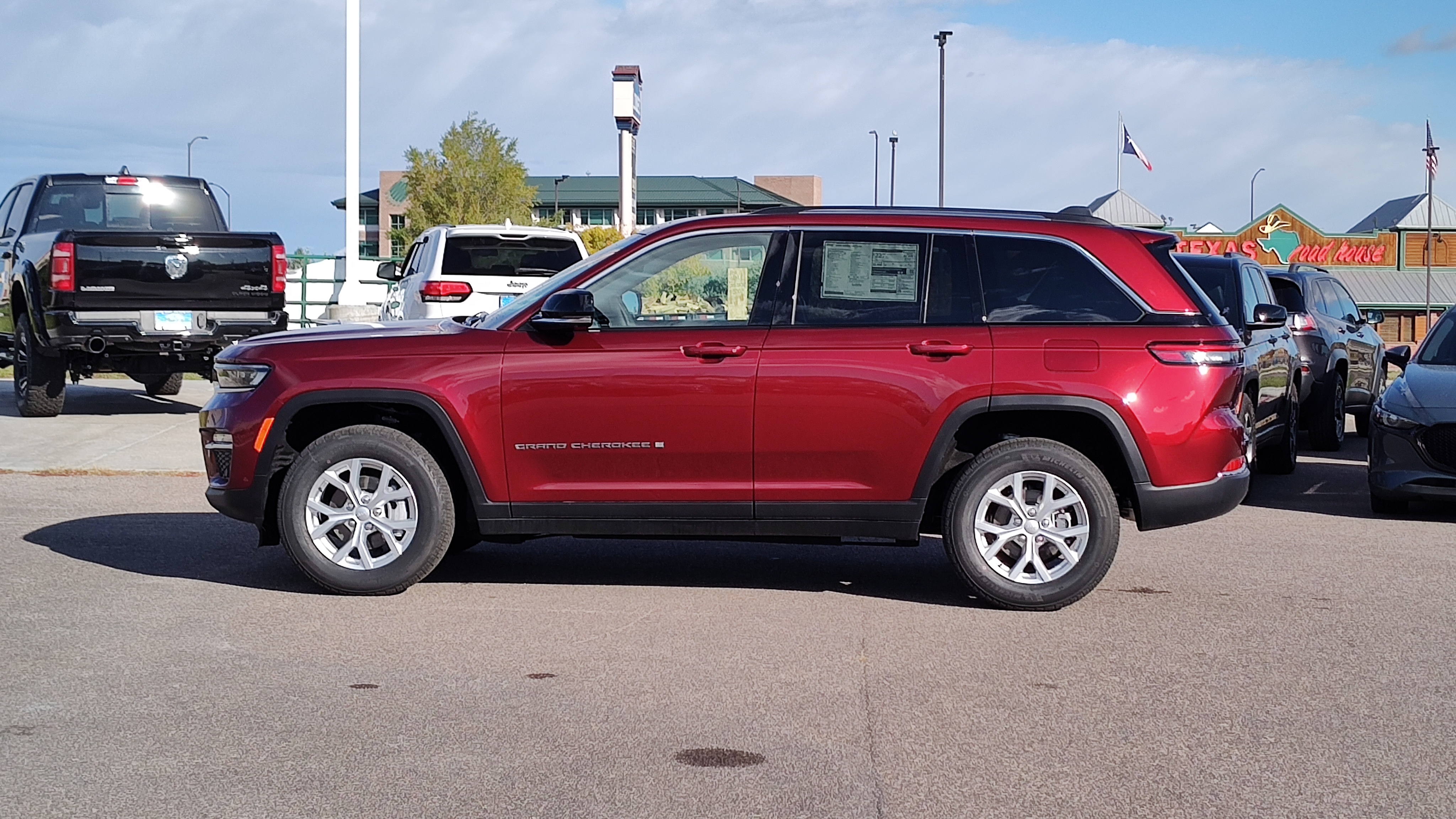 2024 Jeep Grand Cherokee Limited 3