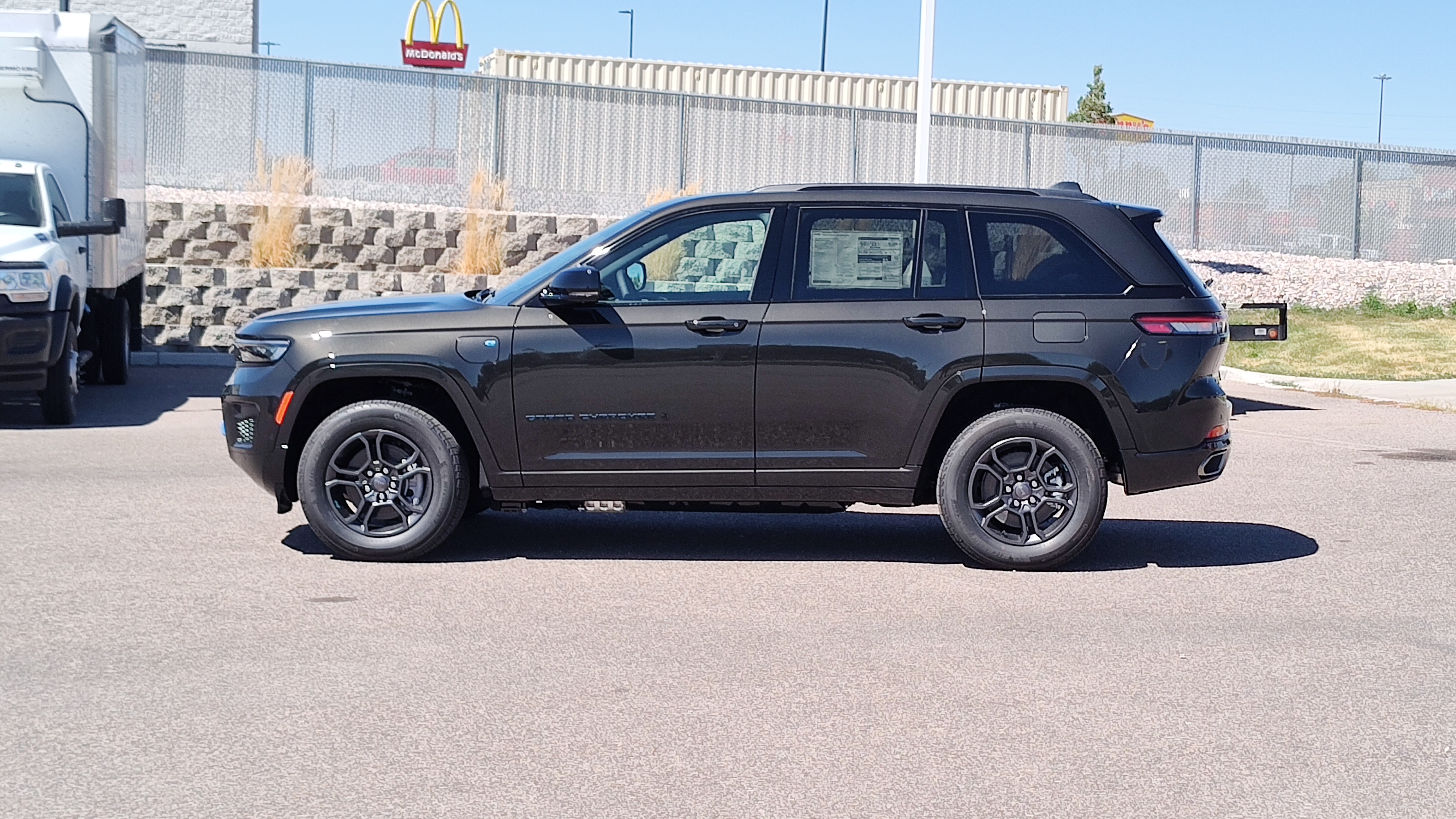 2024 Jeep Grand Cherokee 4xe Anniversary Edition 3