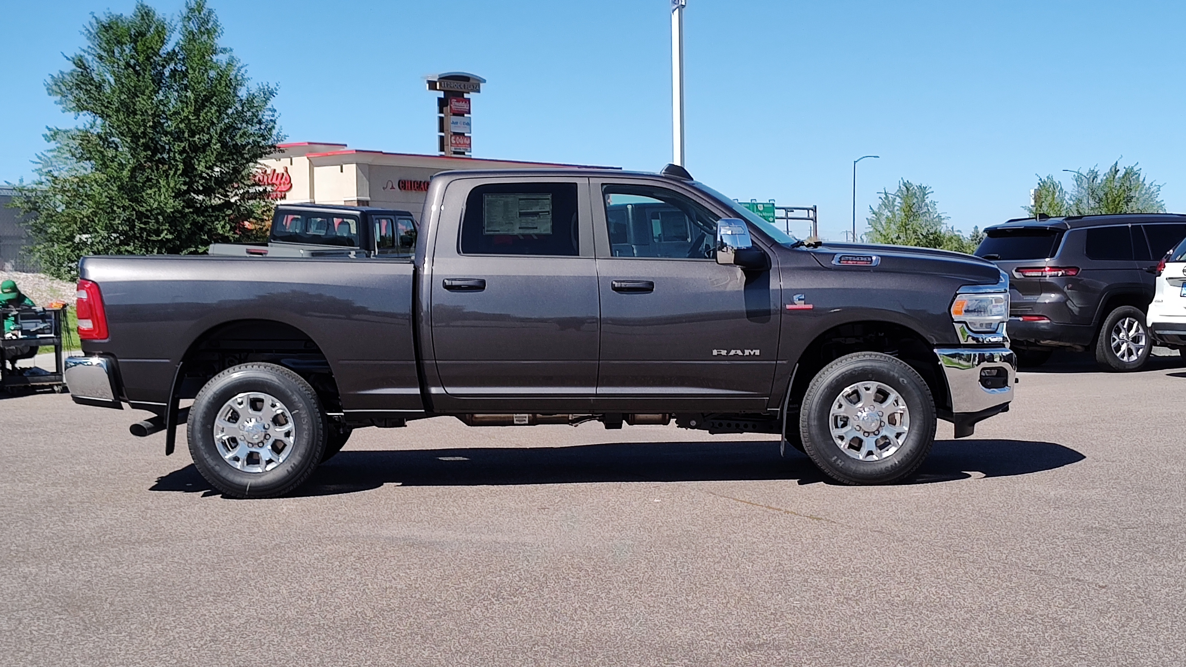 2024 Ram 2500 Laramie 4x4 Crew Cab 64 Box 26