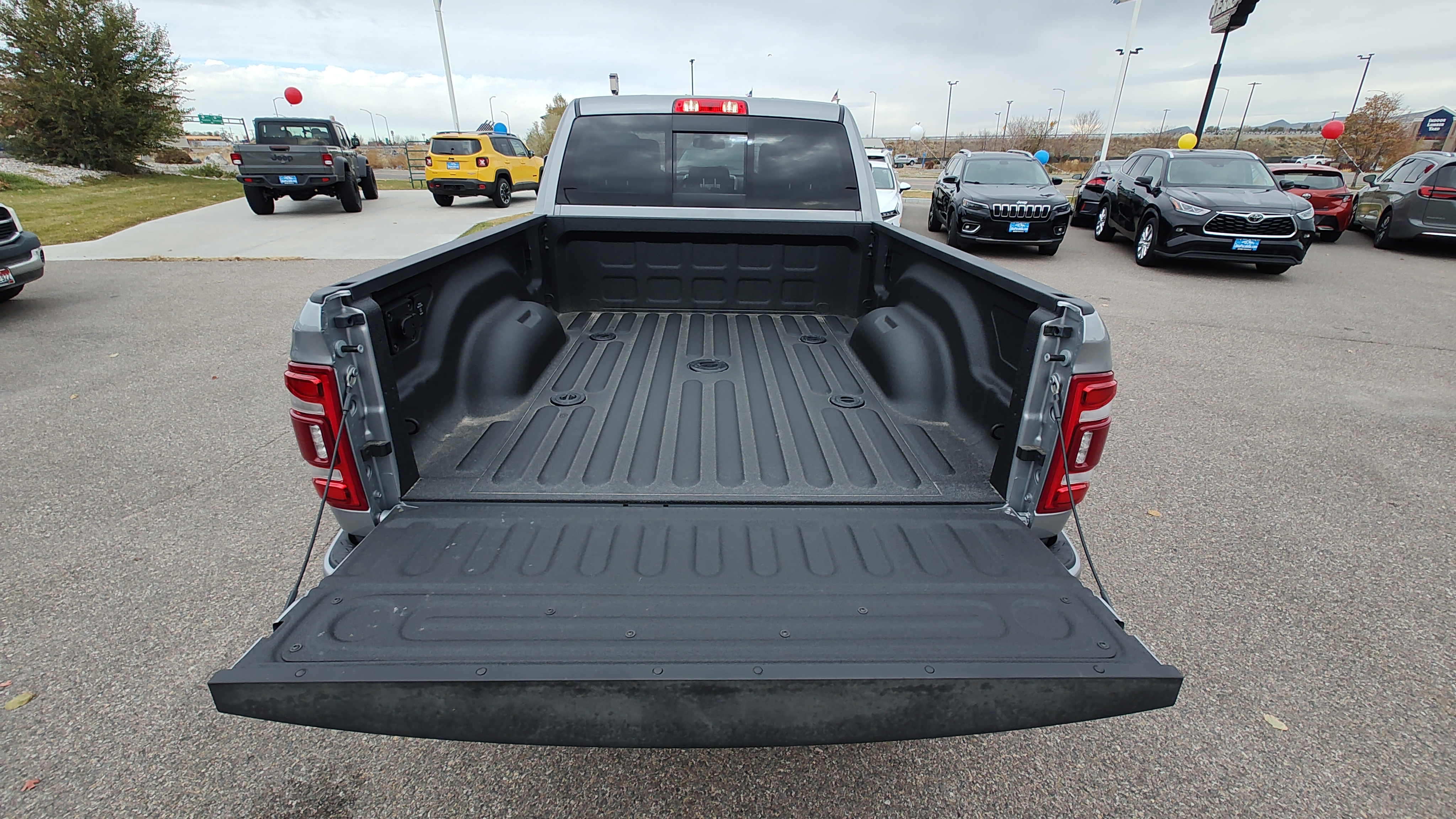 2024 Ram 2500 Laramie 4x4 Crew Cab 64 Box 19