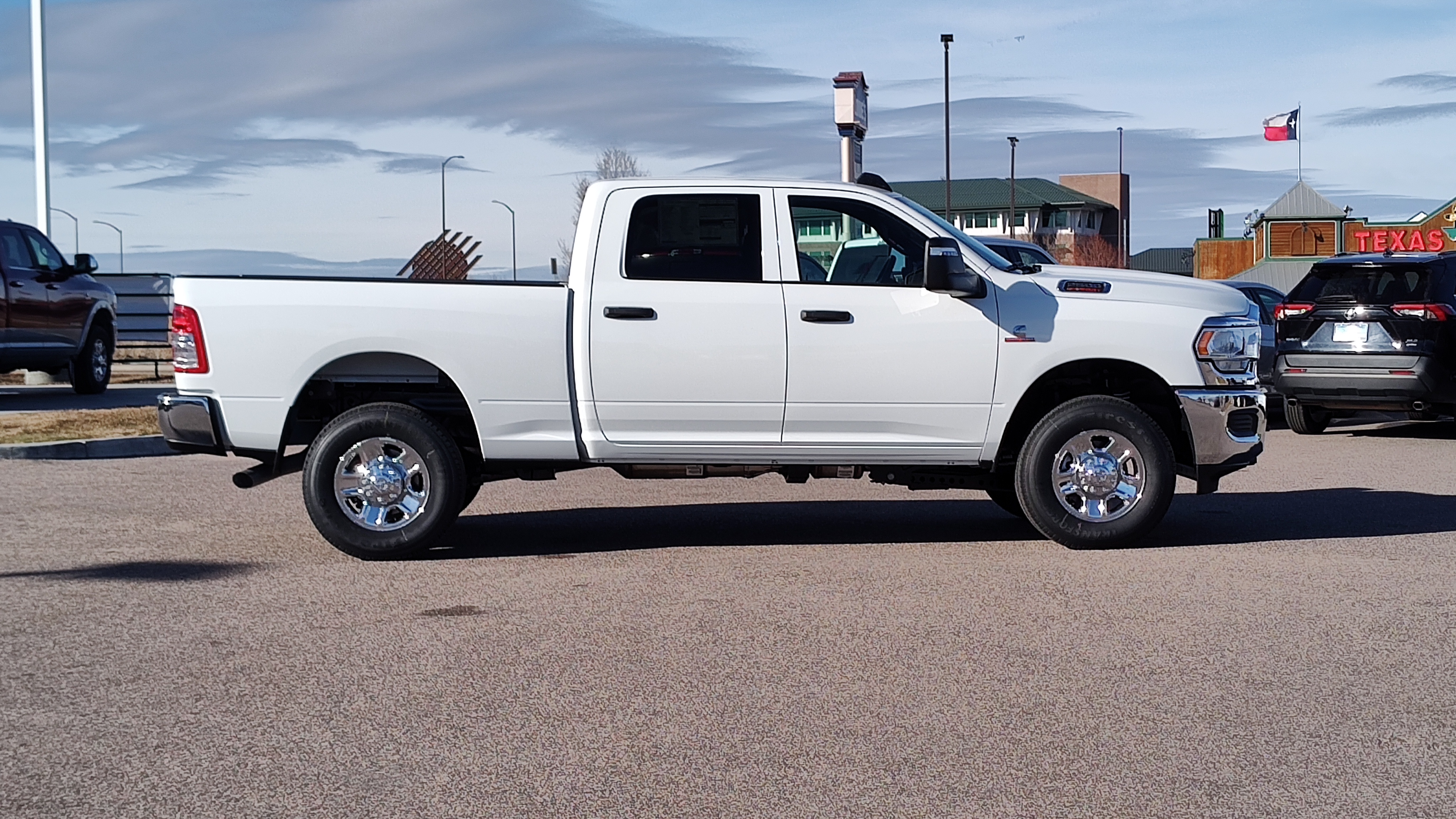 2024 Ram 2500 Tradesman 4x4 Crew Cab 64 Box 25