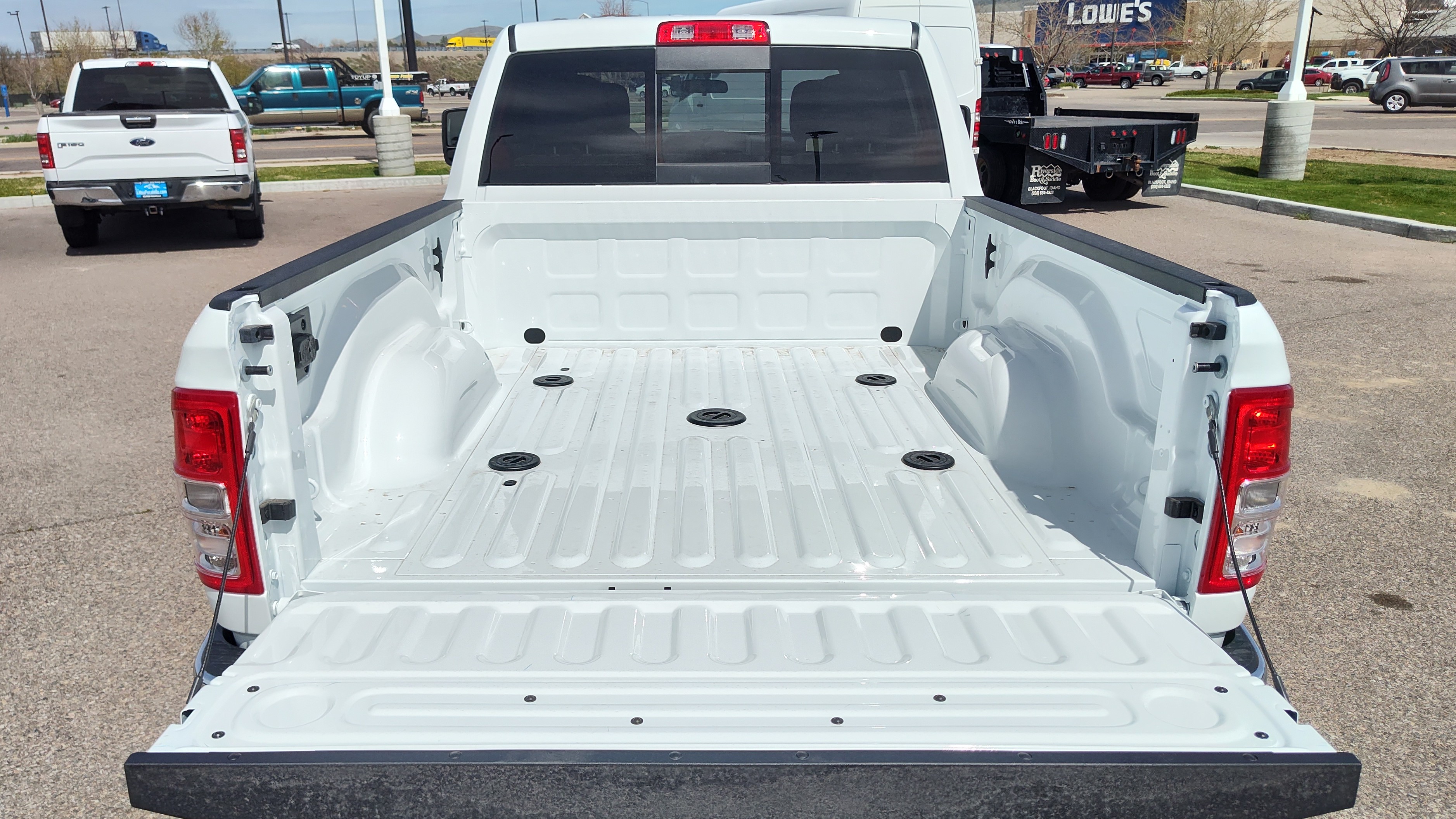 2024 Ram 2500 Tradesman 4x4 Crew Cab 64 Box 19