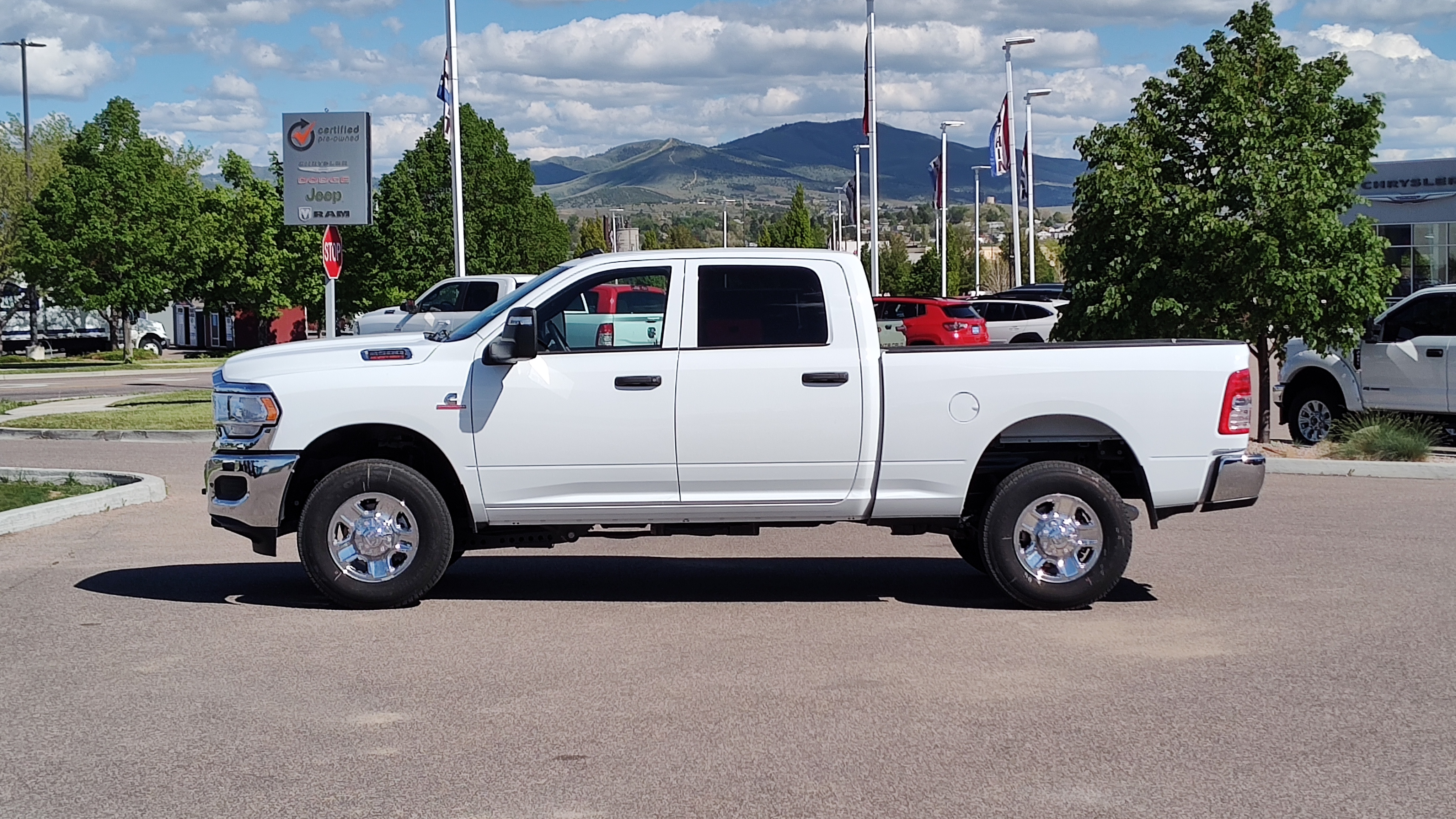 2024 Ram 2500 Tradesman 4x4 Crew Cab 64 Box 3