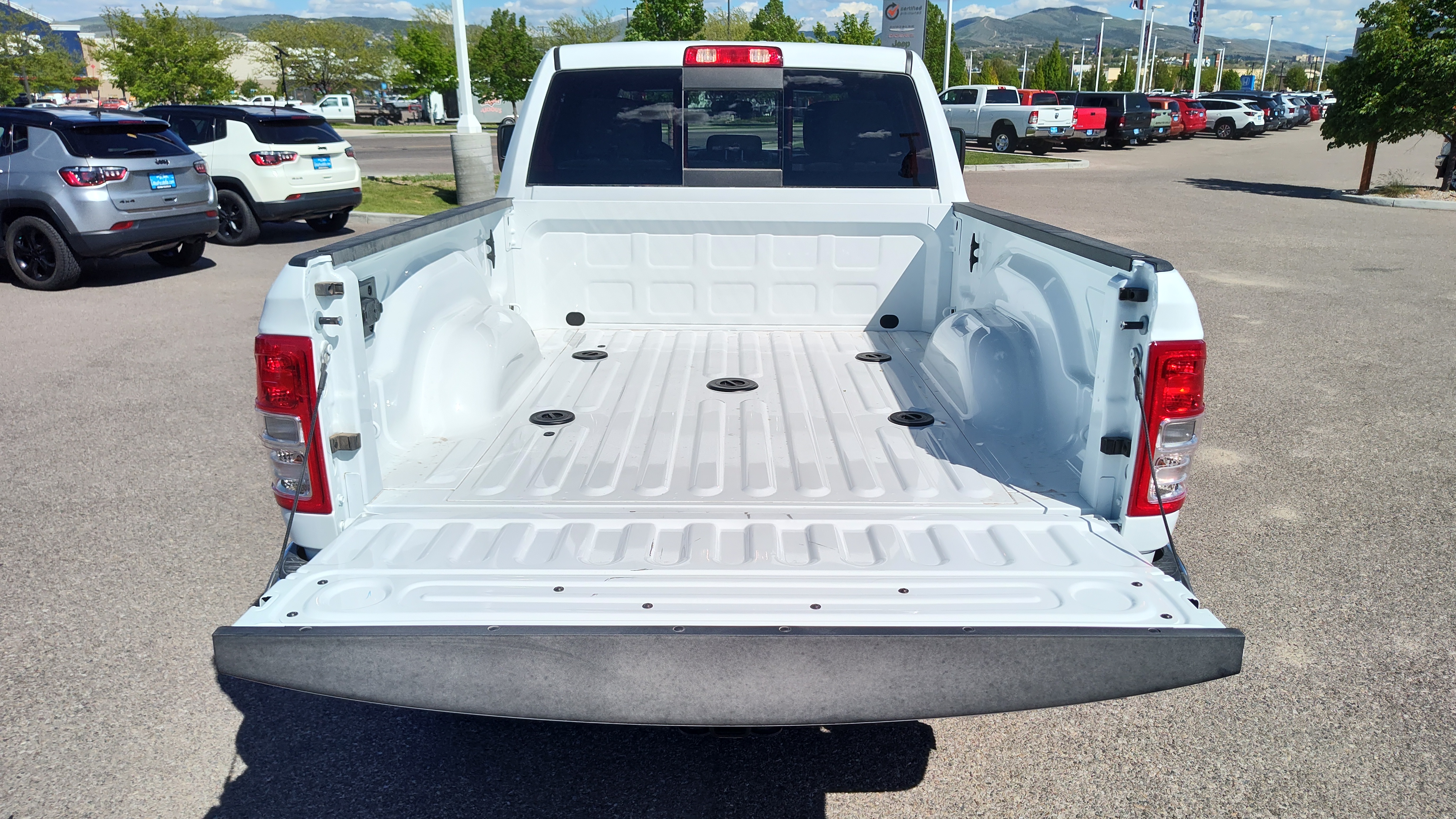 2024 Ram 2500 Tradesman 4x4 Crew Cab 64 Box 19