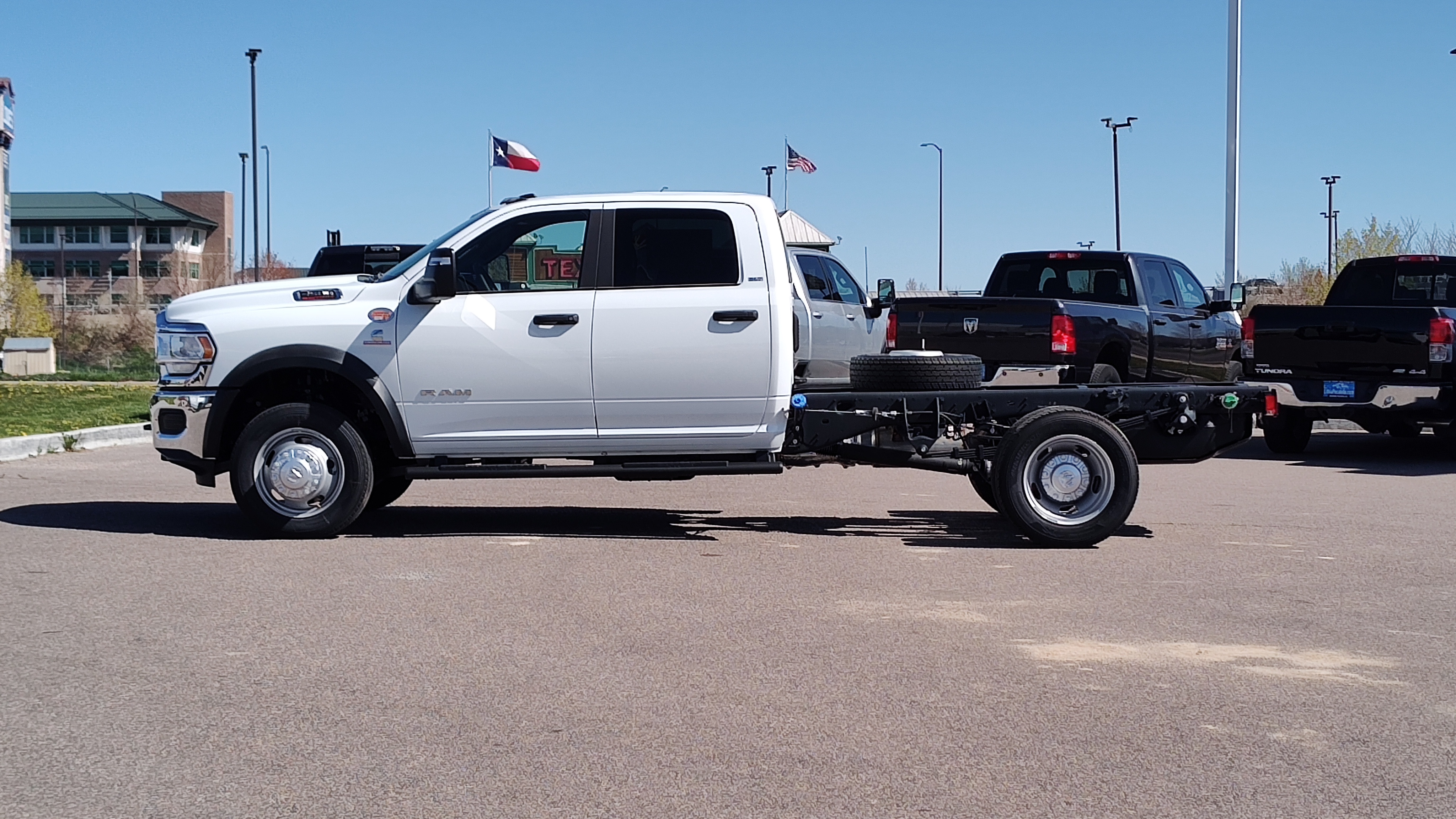 2024 Ram 4500 Chassis Cab SLT 4x4 Crew Cab 60 CA 173.4 WB 3