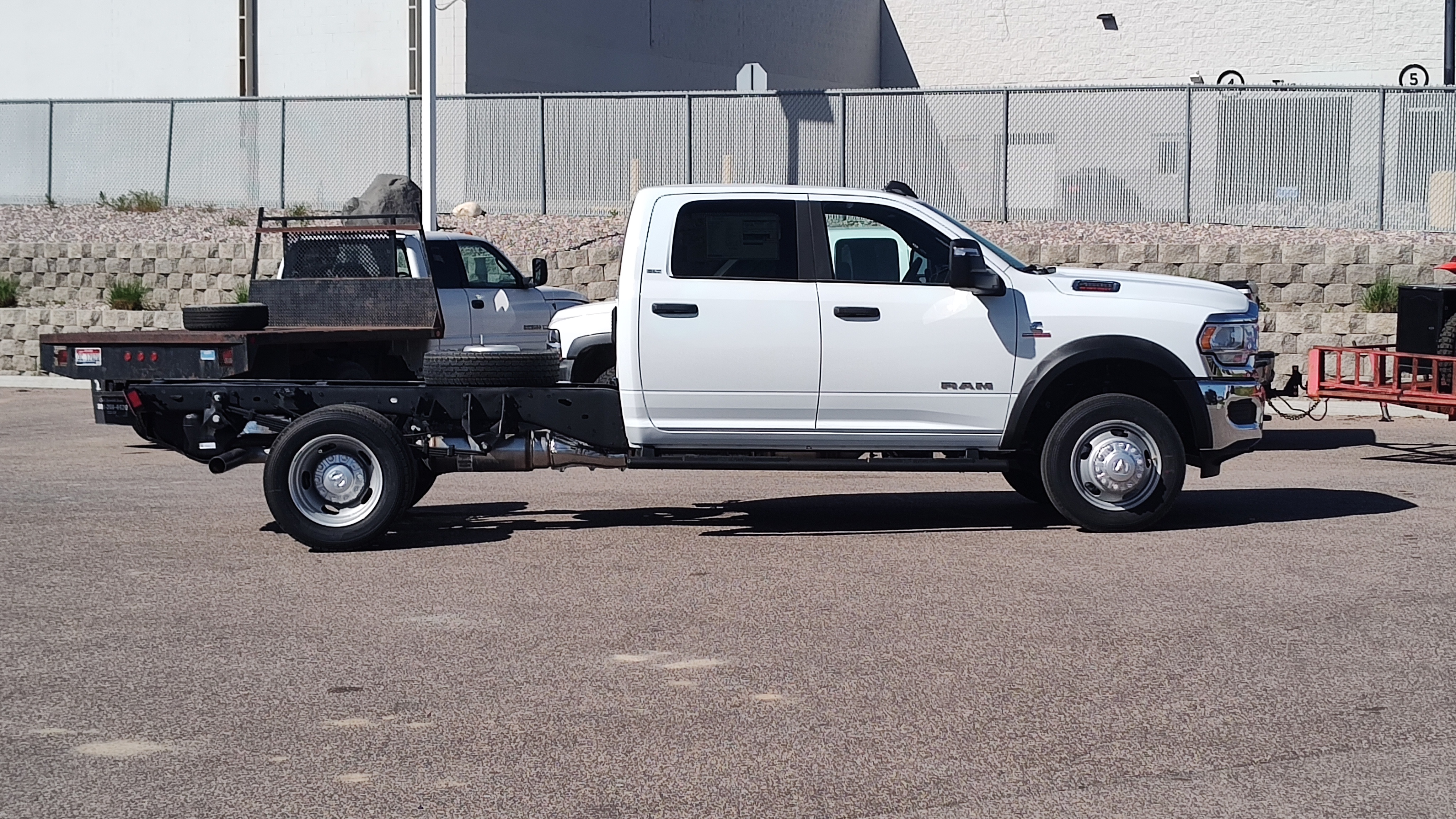 2024 Ram 4500 Chassis Cab SLT 4x4 Crew Cab 60 CA 173.4 WB 23