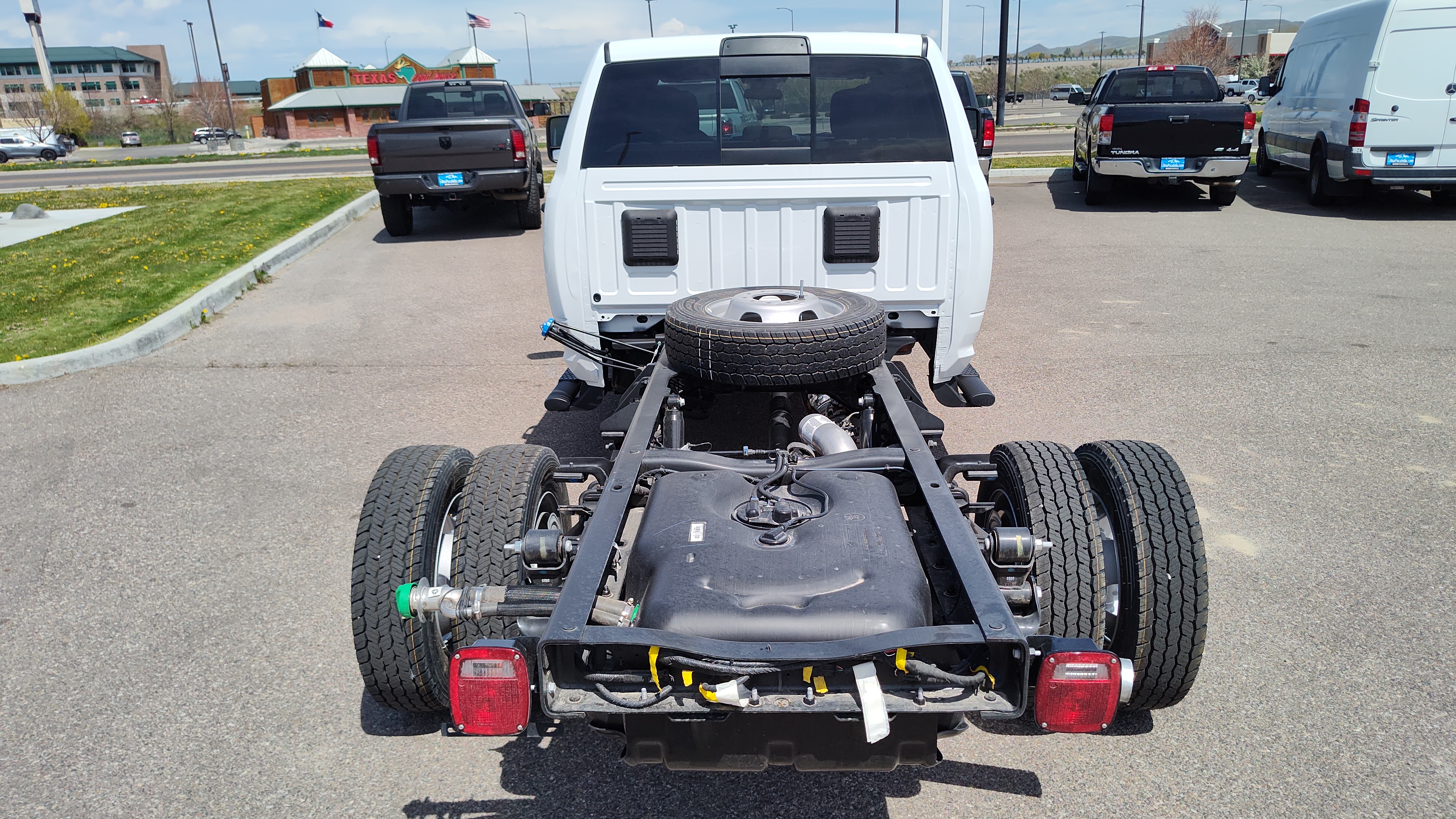 2024 Ram 4500 Chassis Cab SLT 4x4 Crew Cab 60 CA 173.4 WB 19