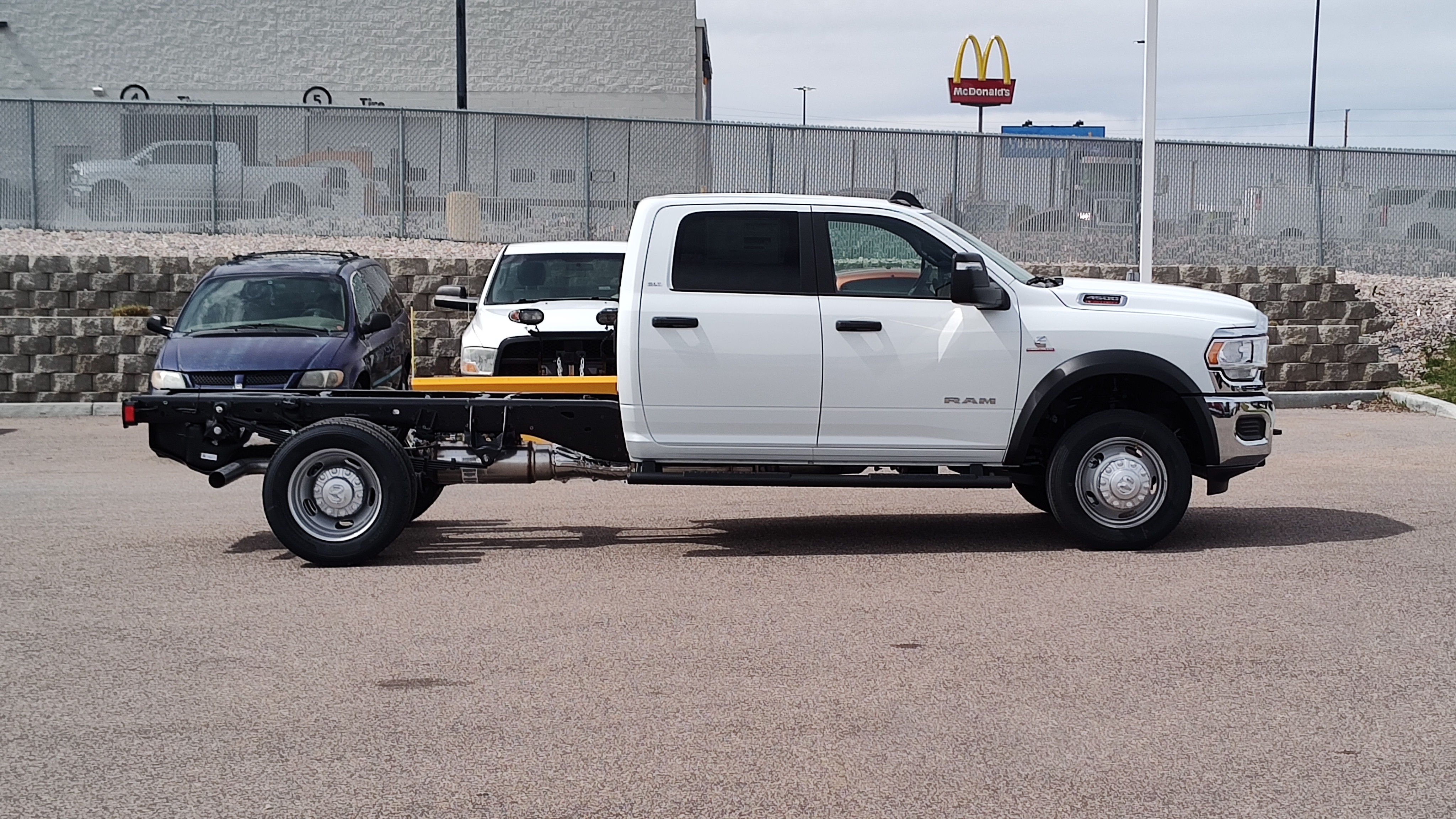 2024 Ram 4500 Chassis Cab SLT 4x4 Crew Cab 60 CA 173.4 WB 24