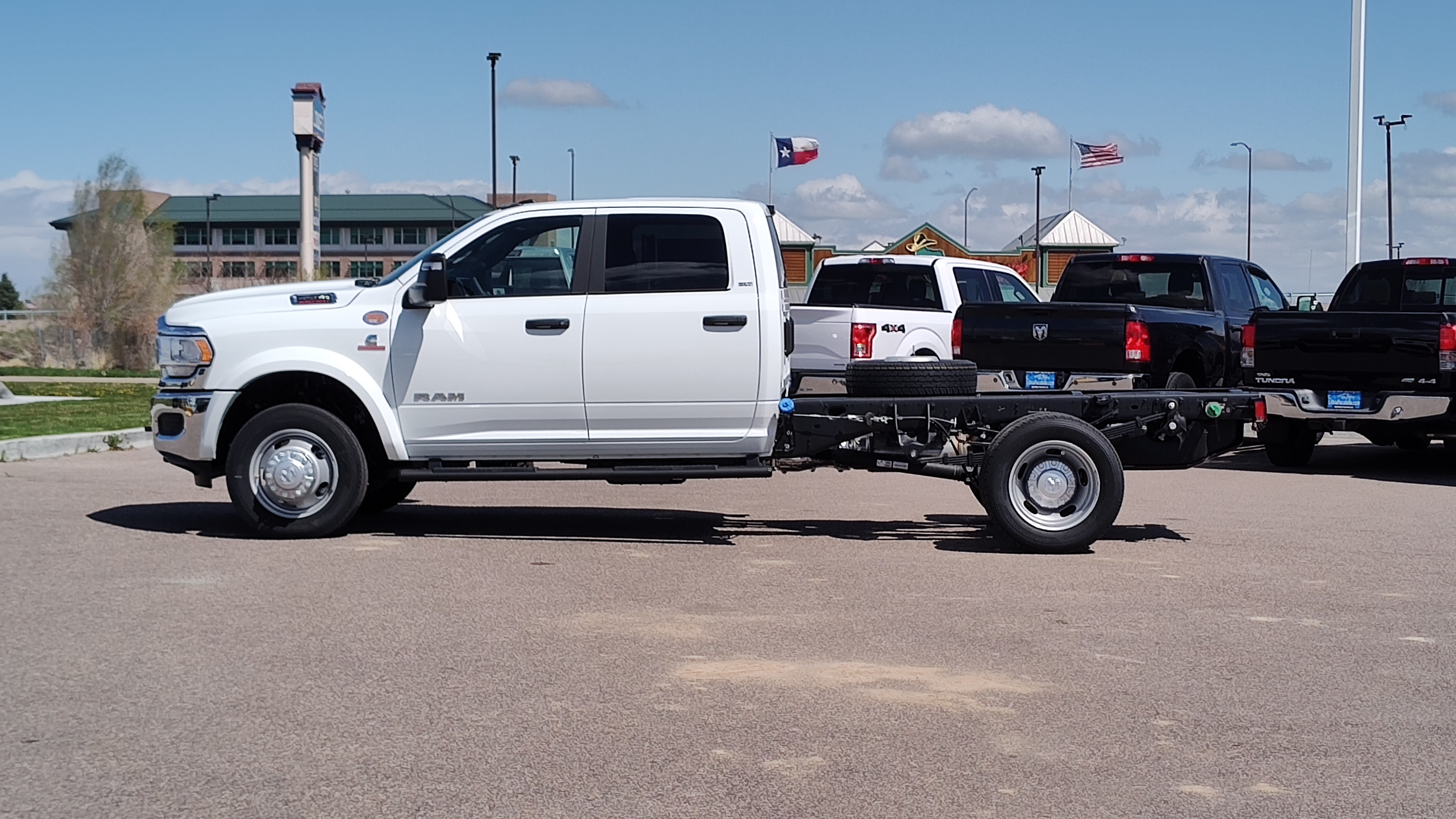 2024 Ram 4500 Chassis Cab SLT 4x4 Crew Cab 60 CA 173.4 WB 3