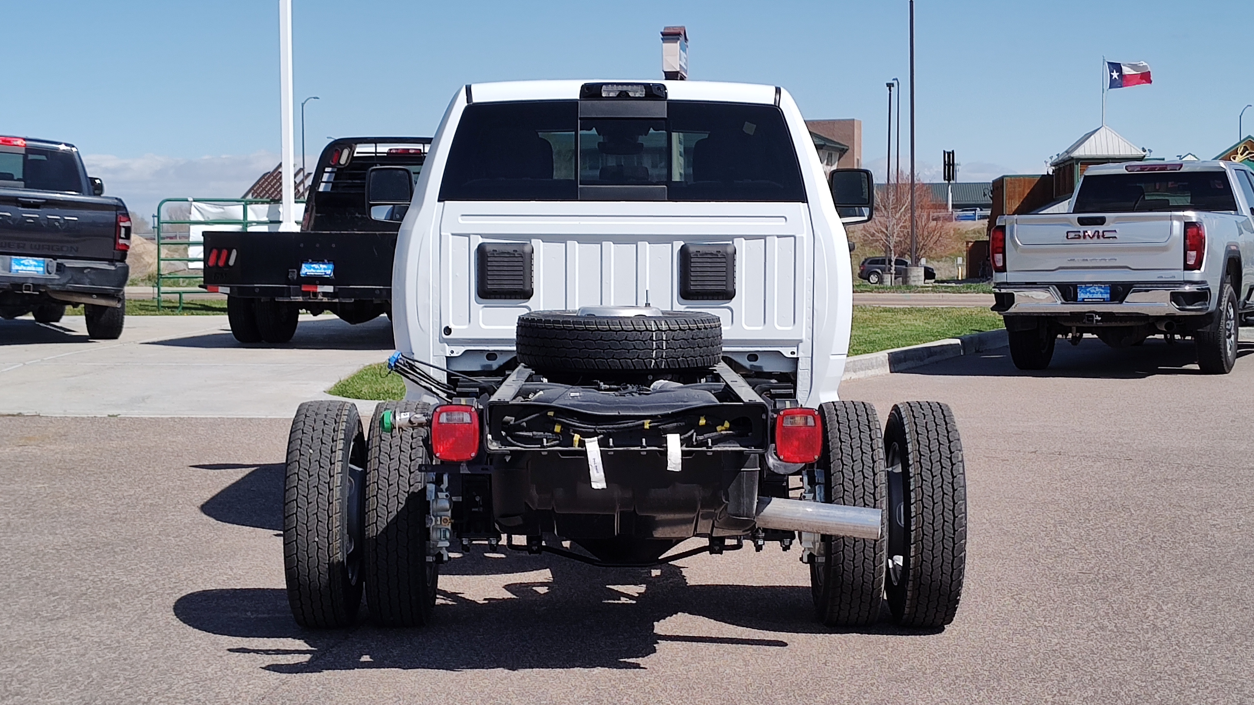 2024 Ram 4500 Chassis Cab SLT 4x4 Crew Cab 60 CA 173.4 WB 5