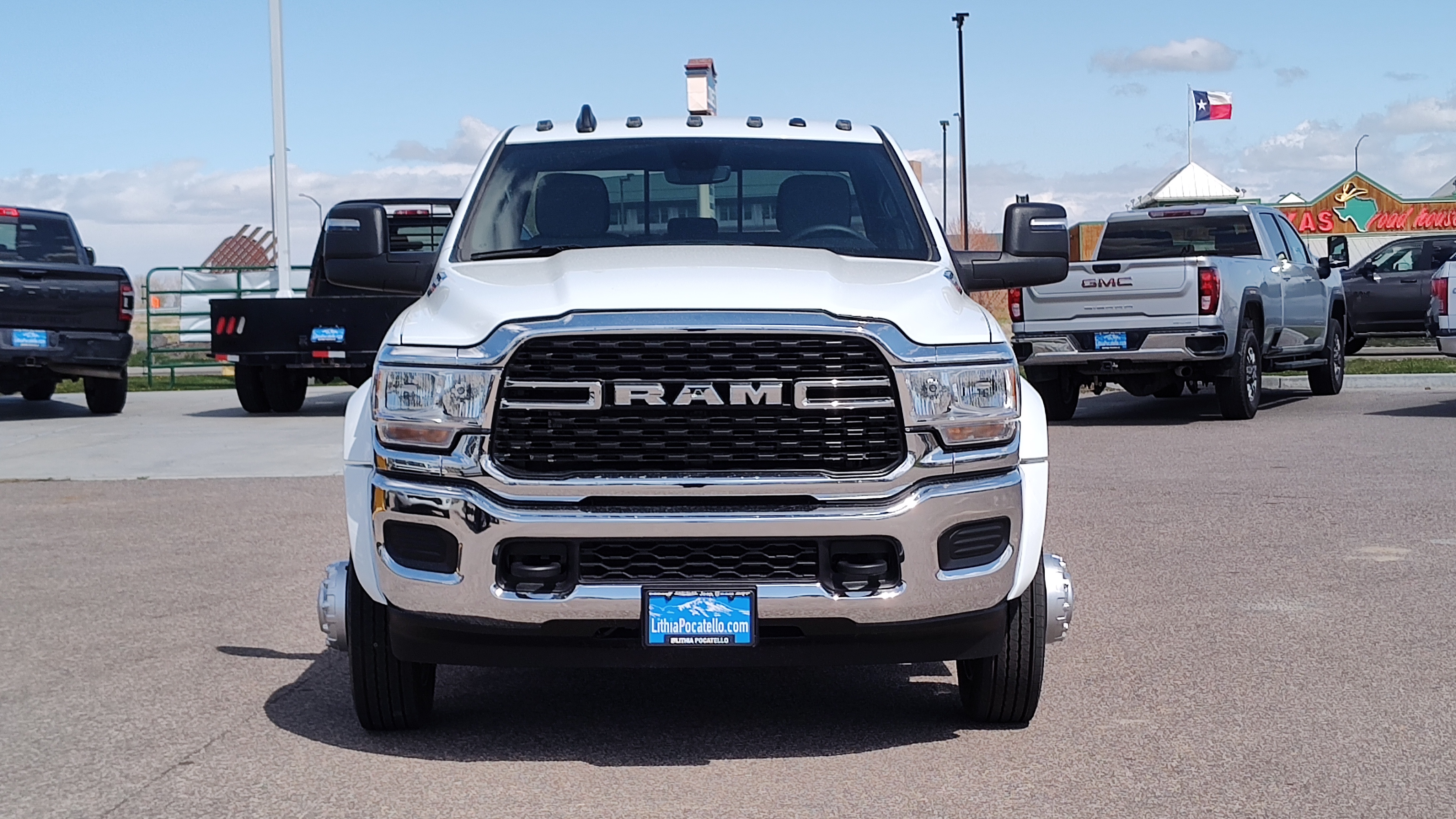 2024 Ram 4500 Chassis Cab SLT 4x4 Crew Cab 60 CA 173.4 WB 6