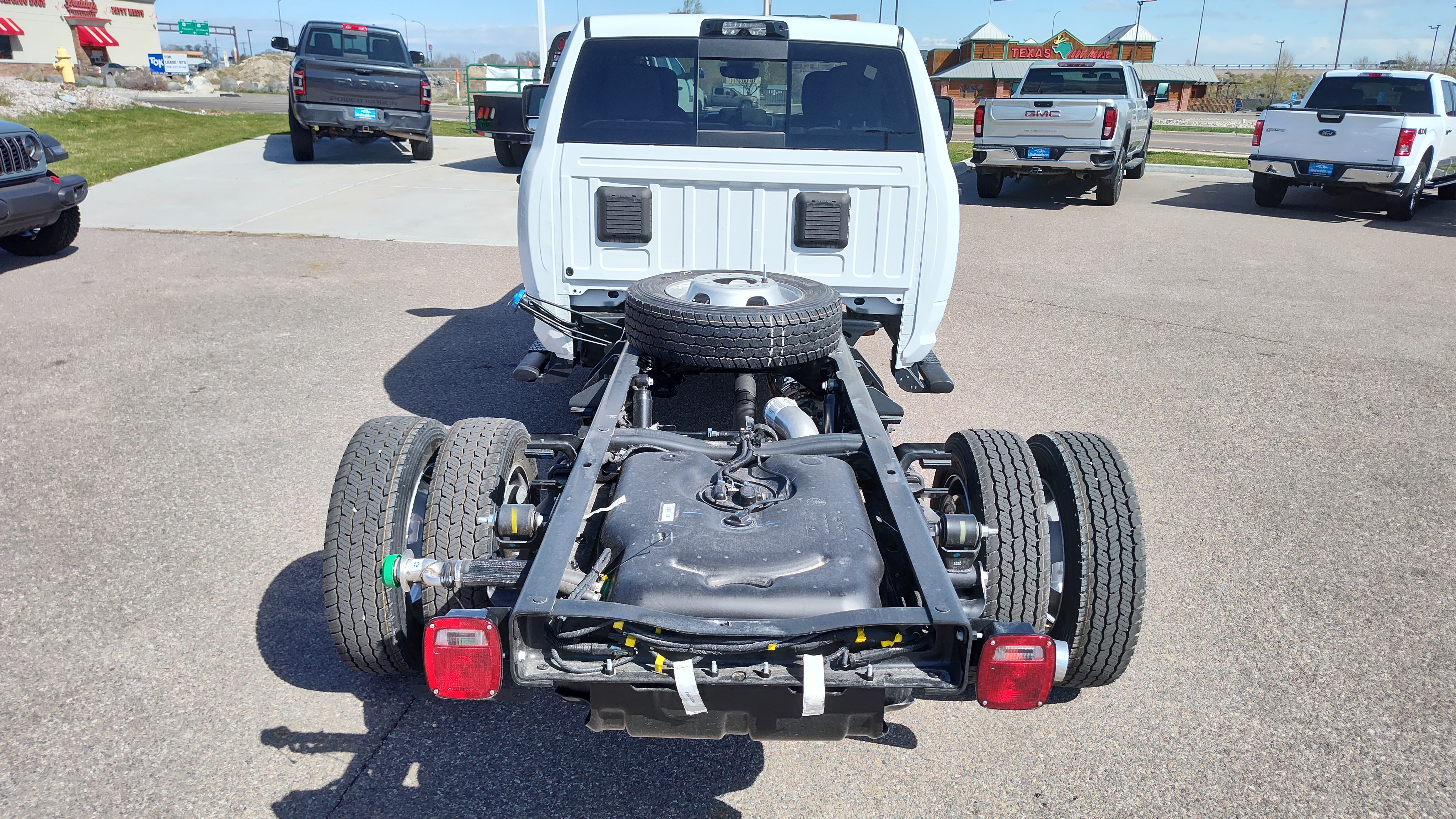 2024 Ram 4500 Chassis Cab SLT 4x4 Crew Cab 60 CA 173.4 WB 19