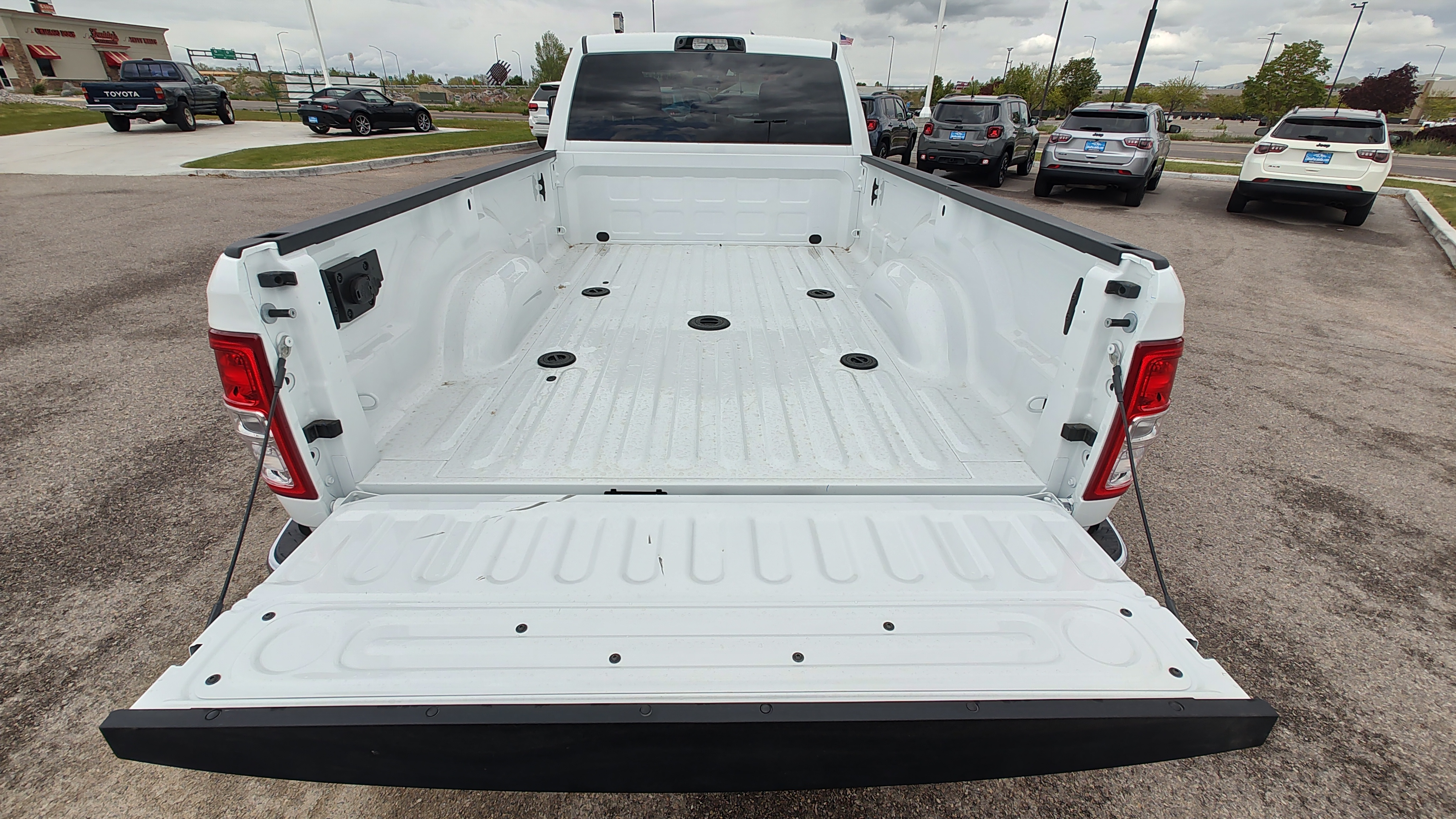 2024 Ram 2500 Tradesman 4x4 Crew Cab 8 Box 19