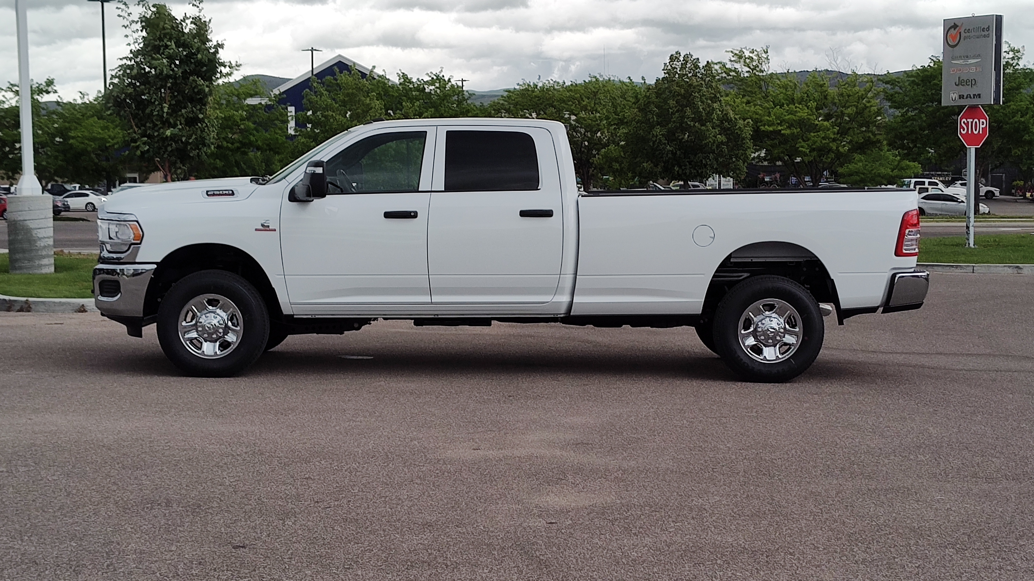 2024 Ram 2500 Tradesman 4x4 Crew Cab 8 Box 3