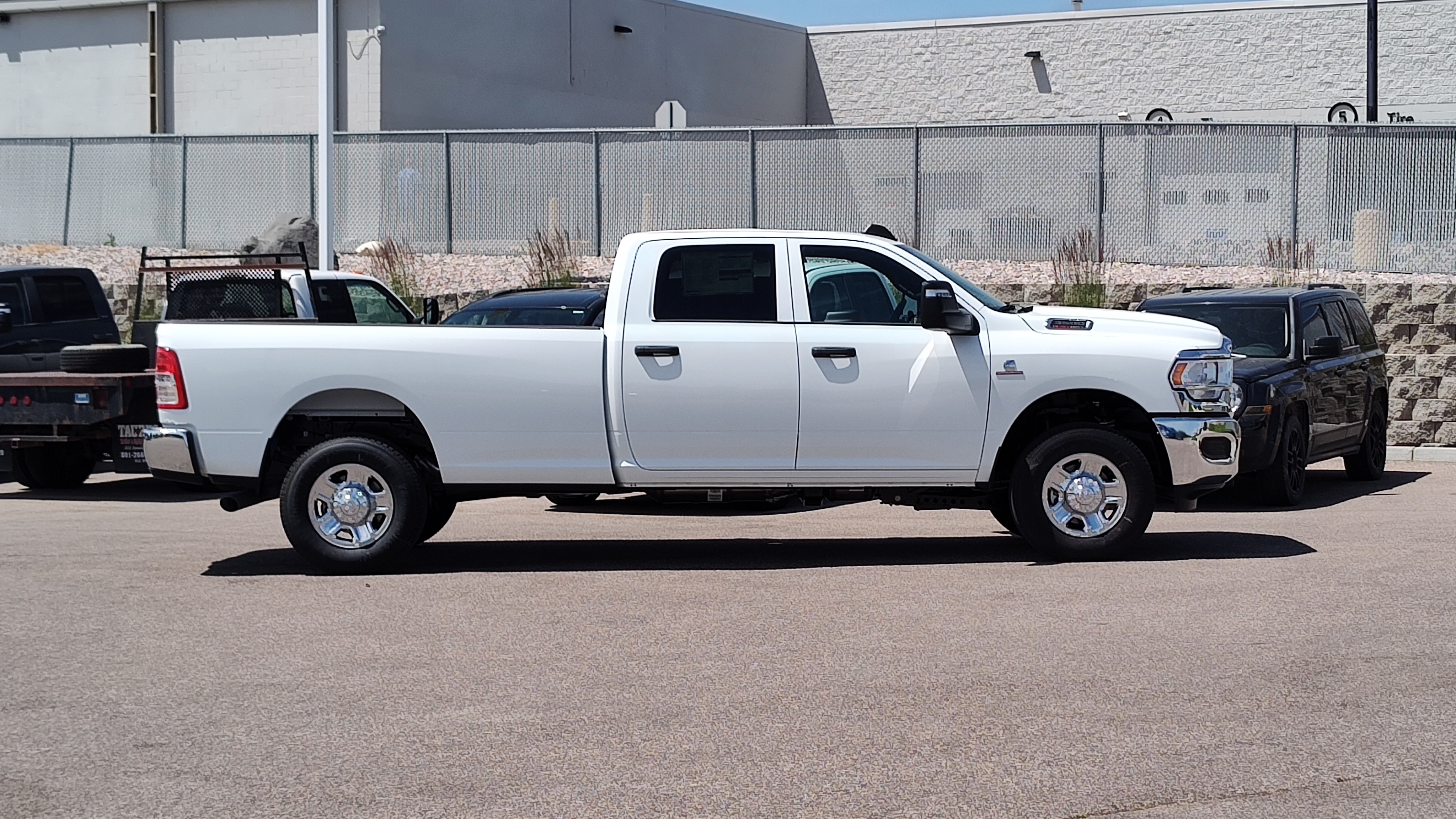 2024 Ram 3500 Tradesman 4x4 Crew Cab 8 Box 25