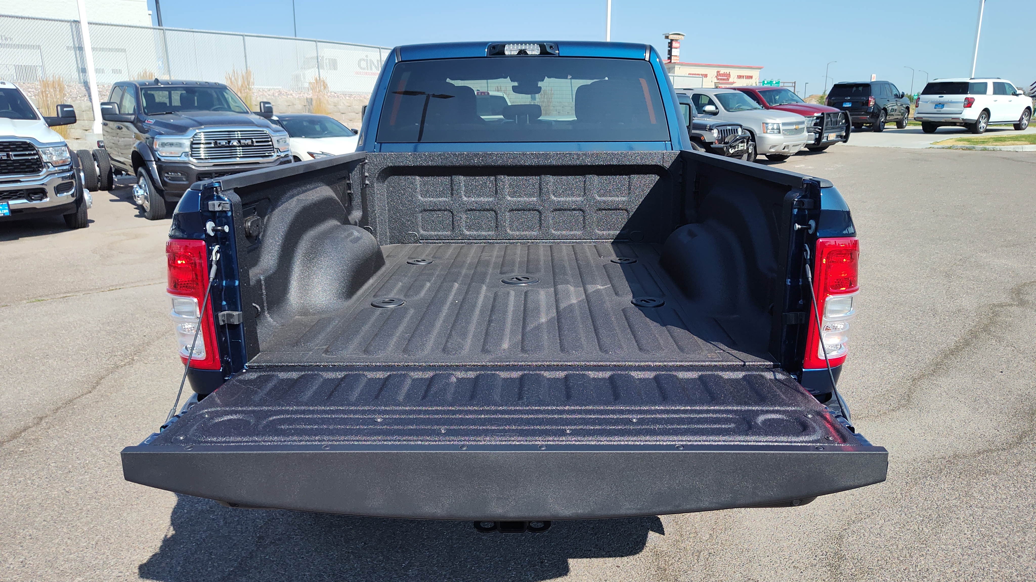 2024 Ram 2500 Big Horn 4x4 Crew Cab 64 Box 19