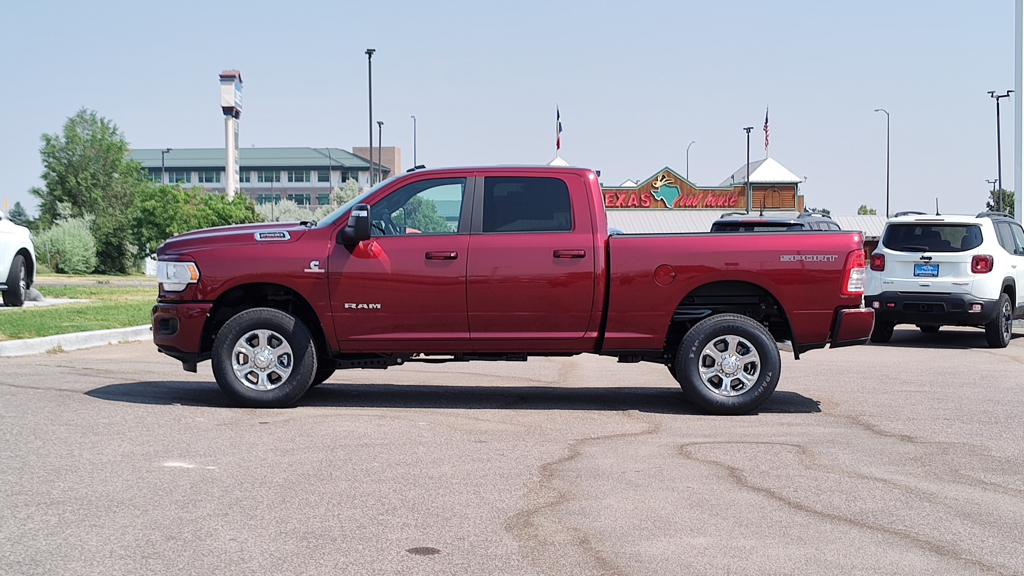 2024 Ram 2500 Big Horn 4x4 Crew Cab 64 Box 3