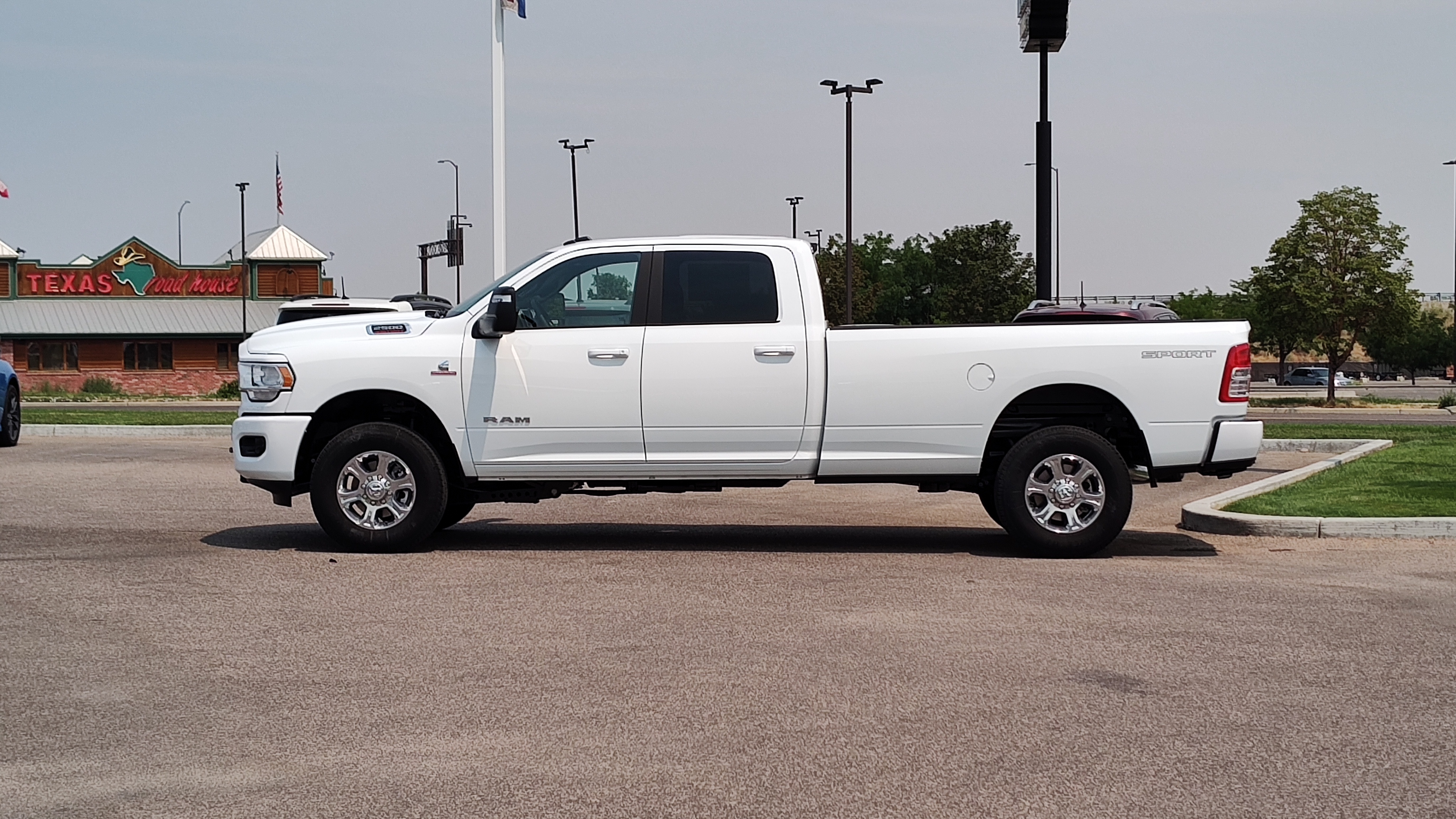 2024 Ram 2500 Big Horn 4x4 Crew Cab 8 Box 3