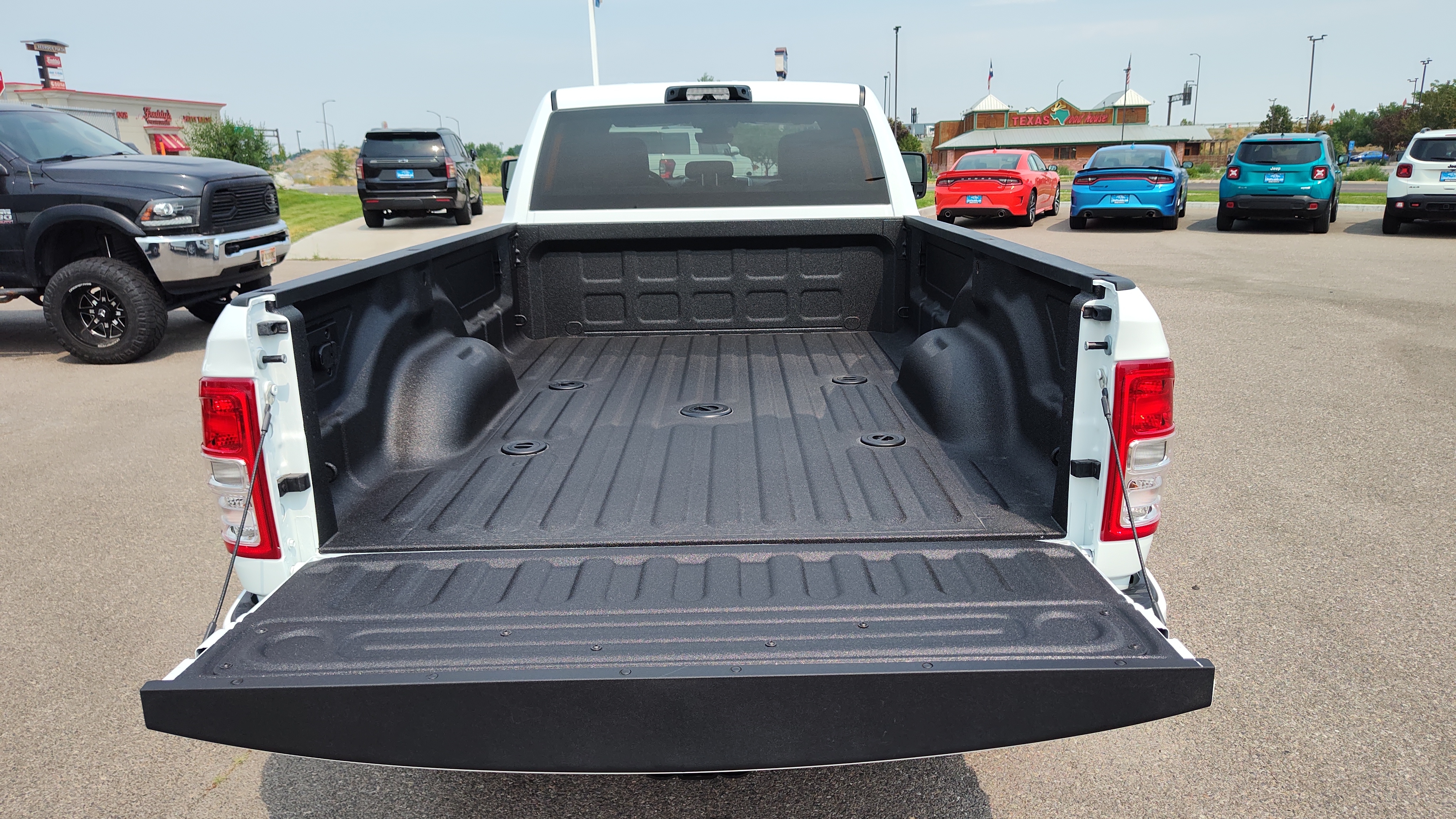 2024 Ram 2500 Big Horn 4x4 Crew Cab 8 Box 19