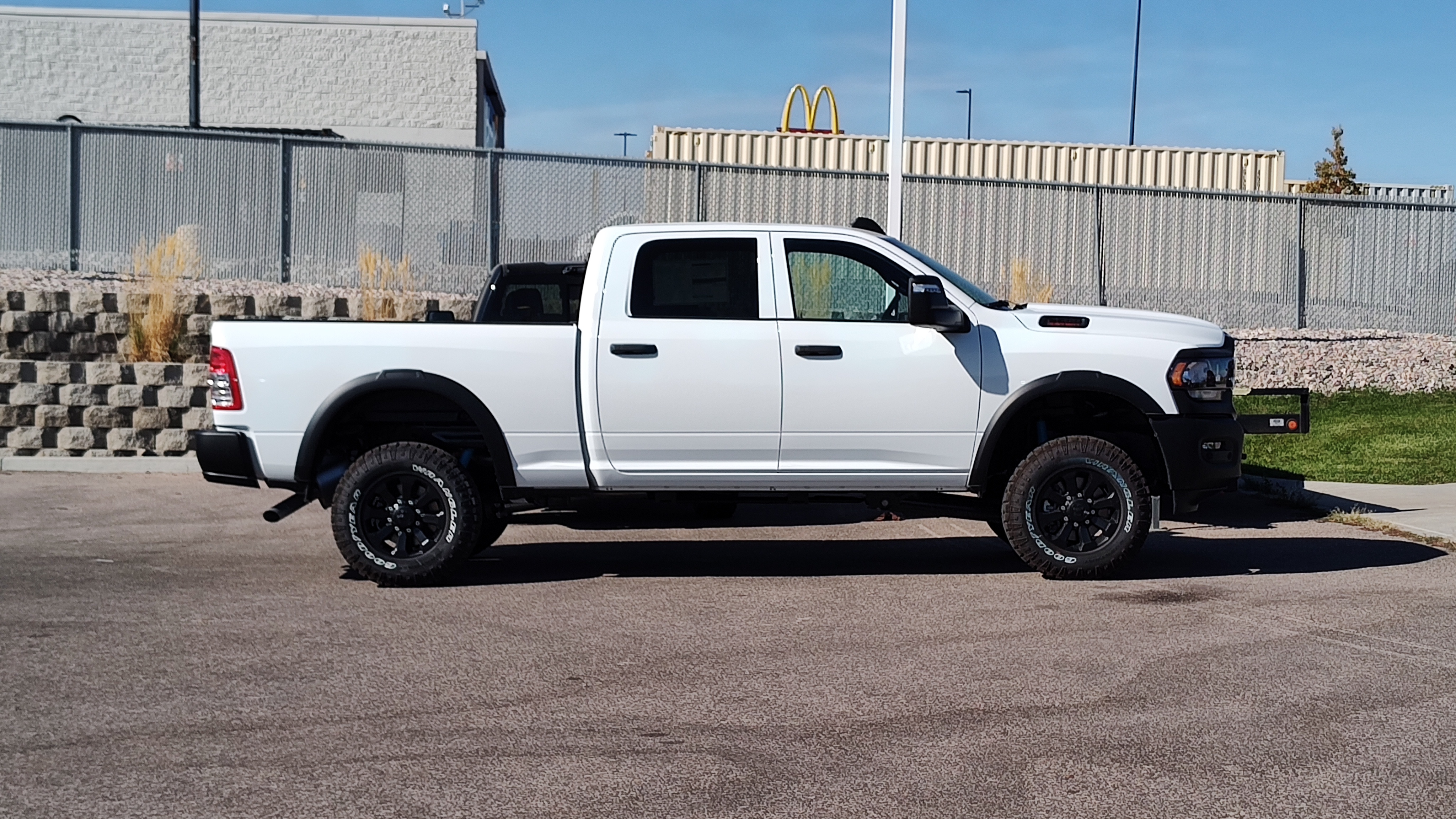 2024 Ram 2500 Tradesman 4x4 Crew Cab 64 Box 24