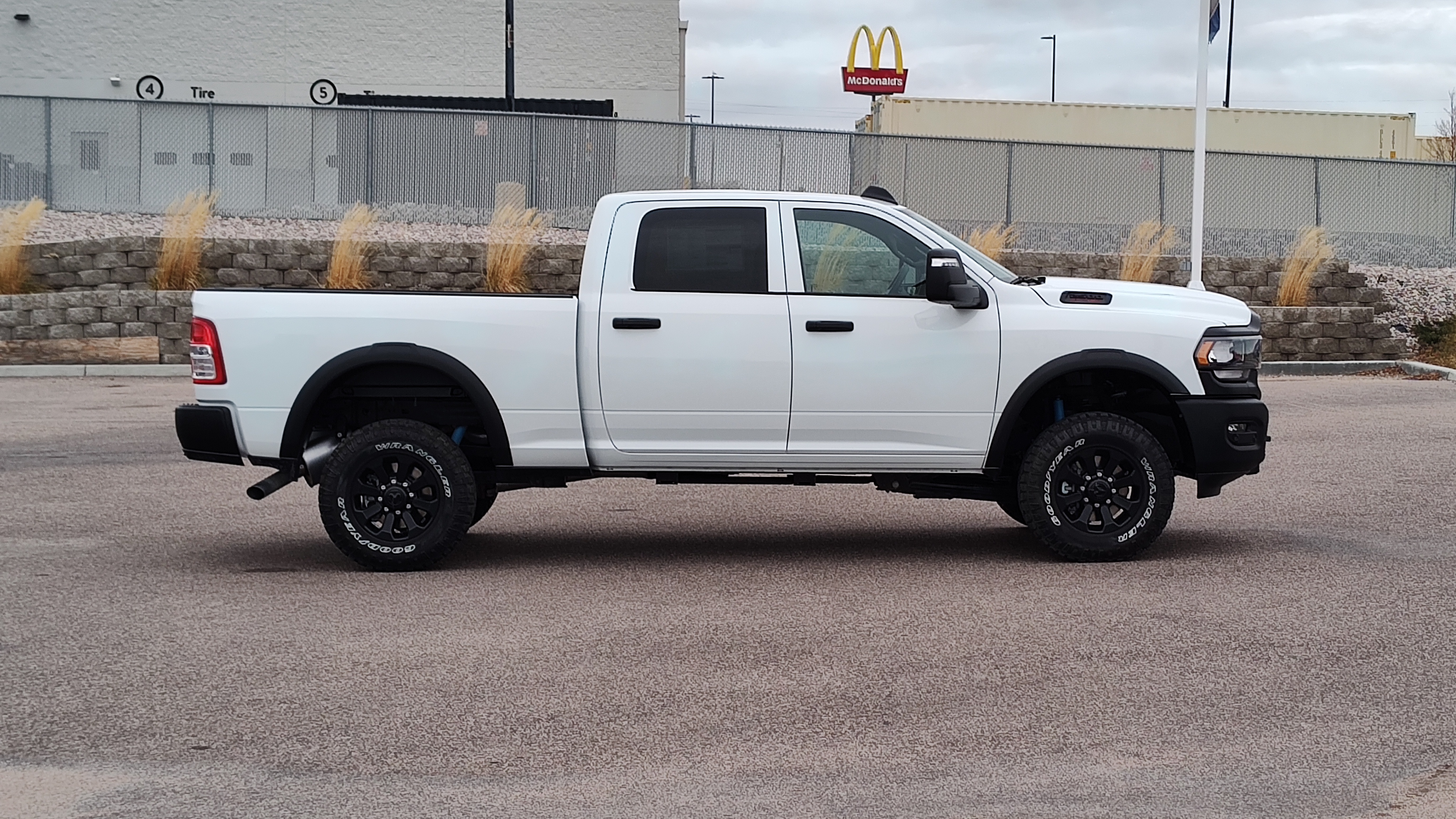 2024 Ram 2500 Tradesman 4x4 Crew Cab 64 Box 24