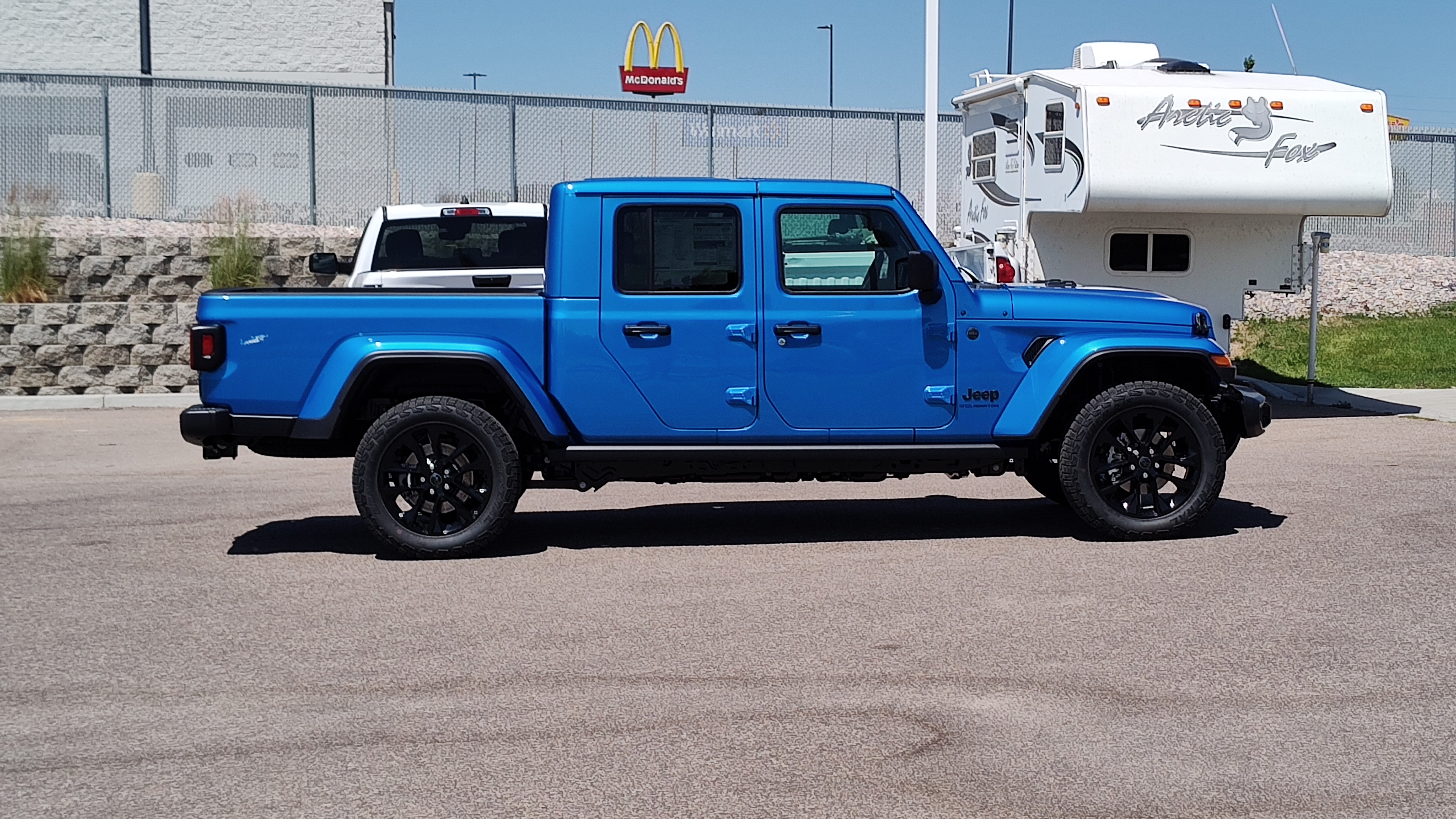 2024 Jeep Gladiator 4x4 23