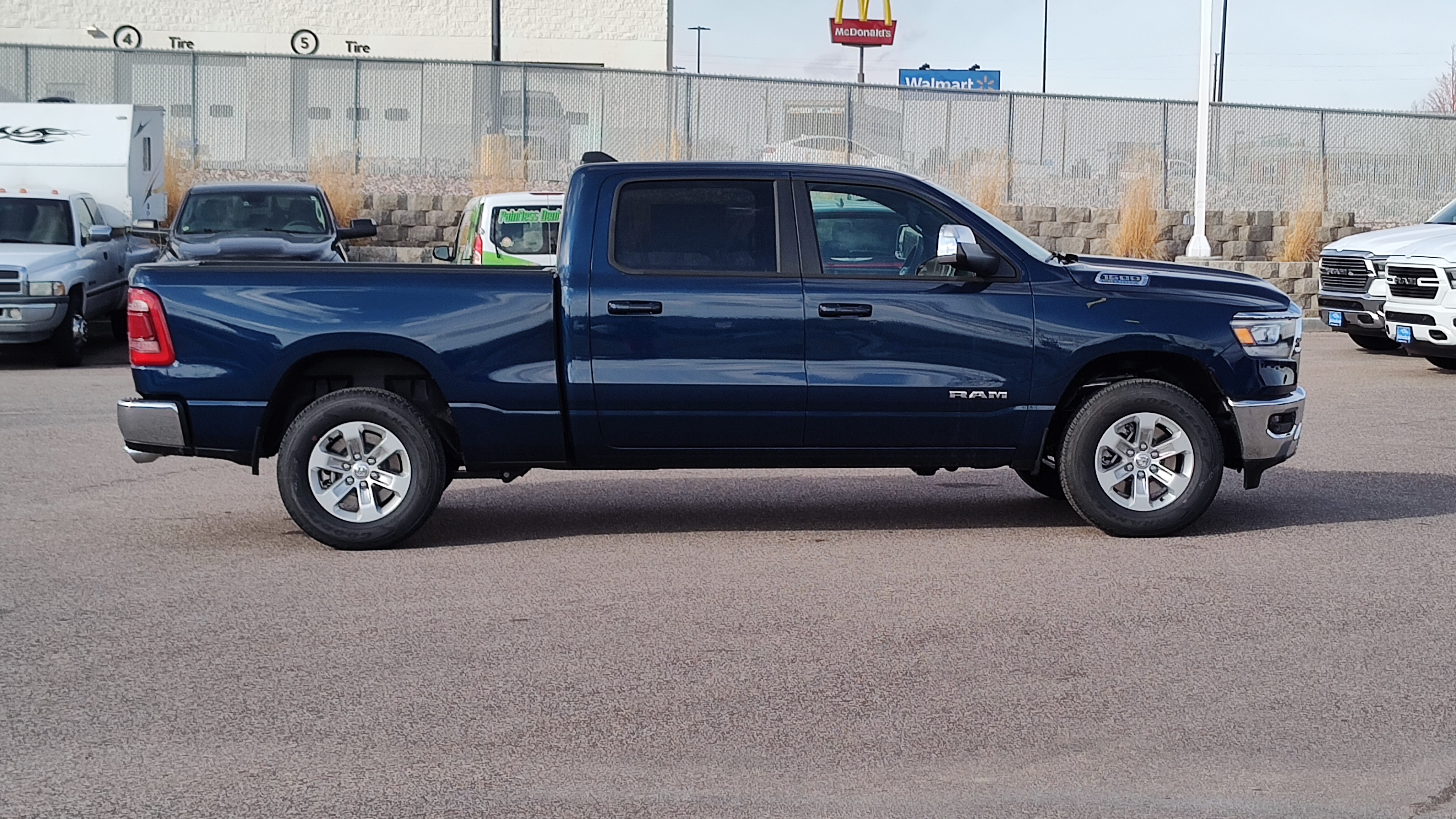 2024 Ram 1500 Laramie 4x4 Crew Cab 64 Box 25