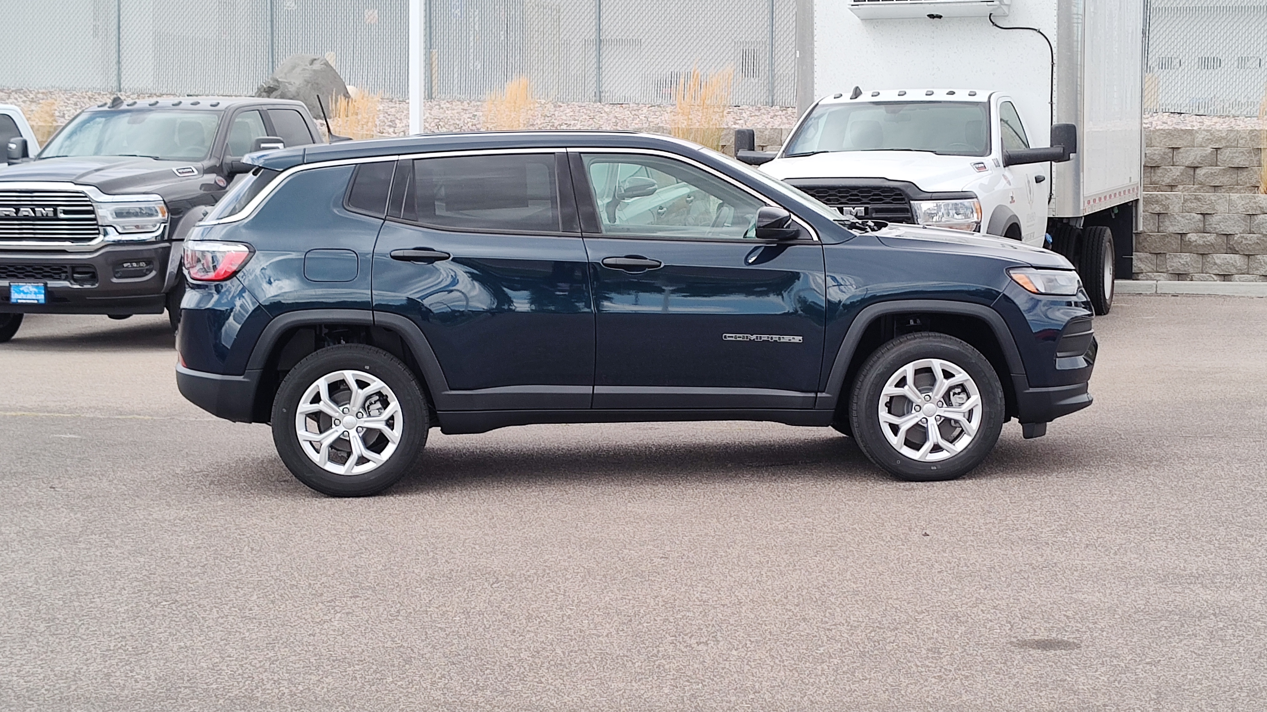 2024 Jeep Compass Sport 23