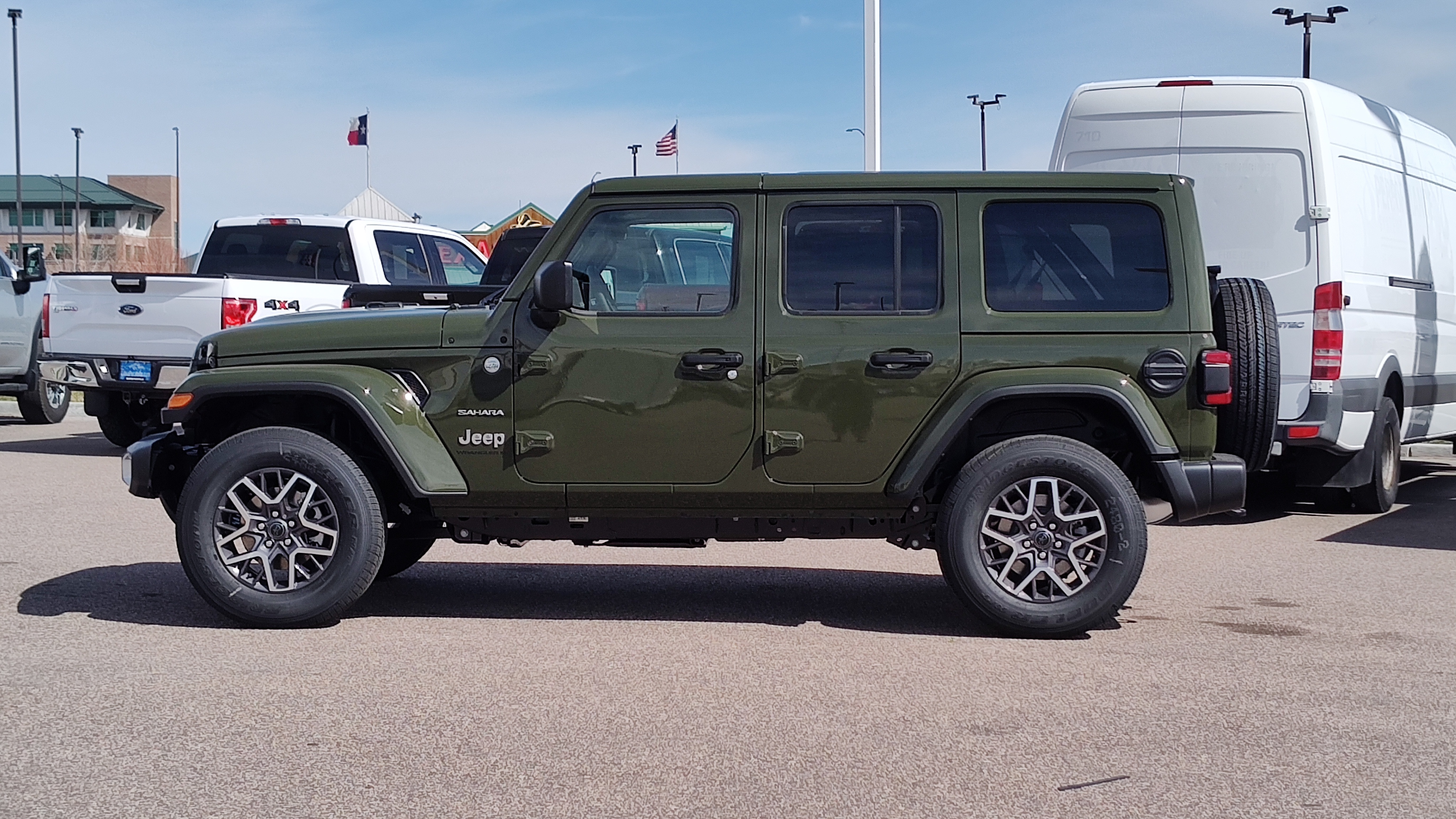 2024 Jeep Wrangler Sahara 3