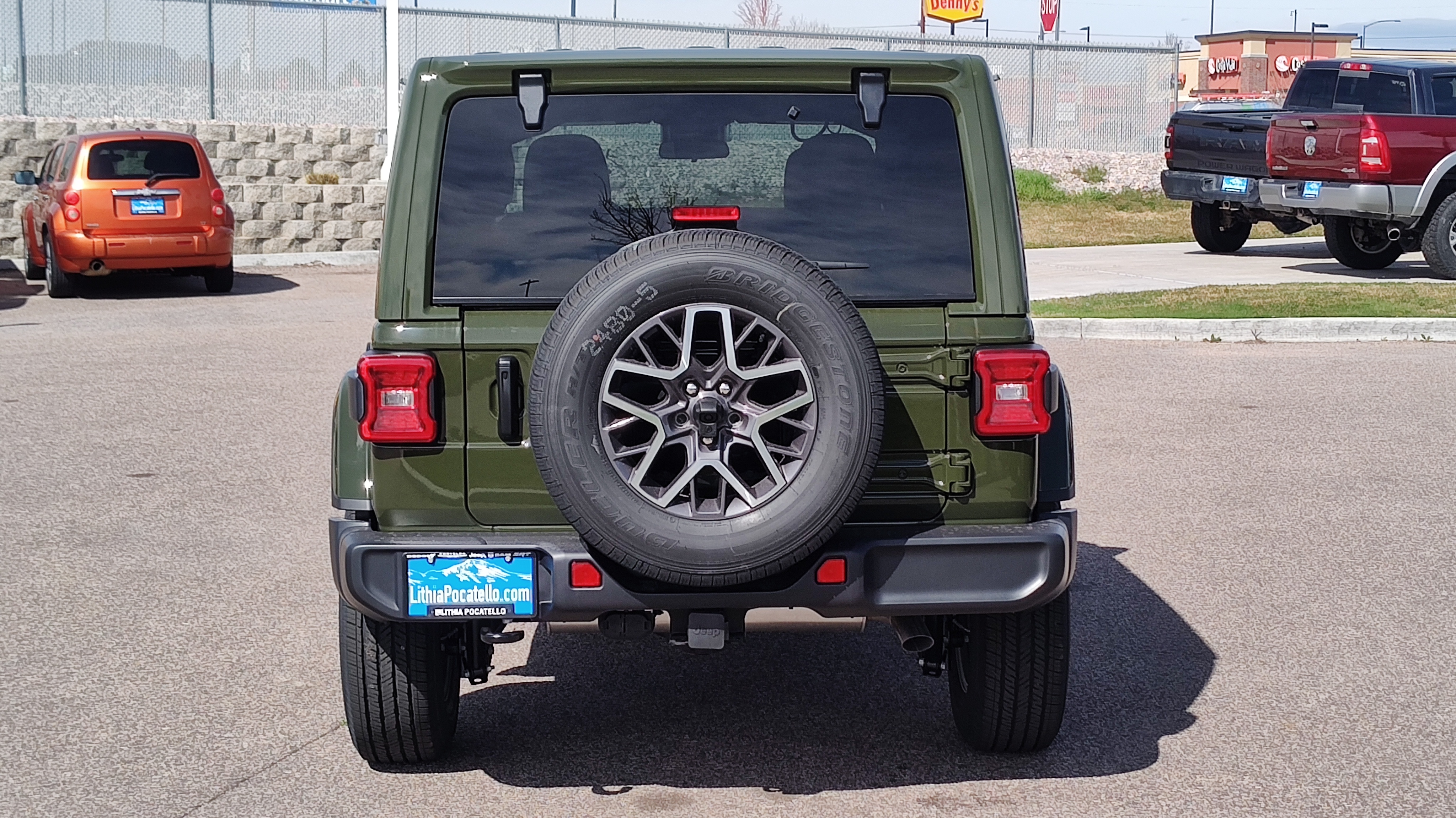 2024 Jeep Wrangler Sahara 5