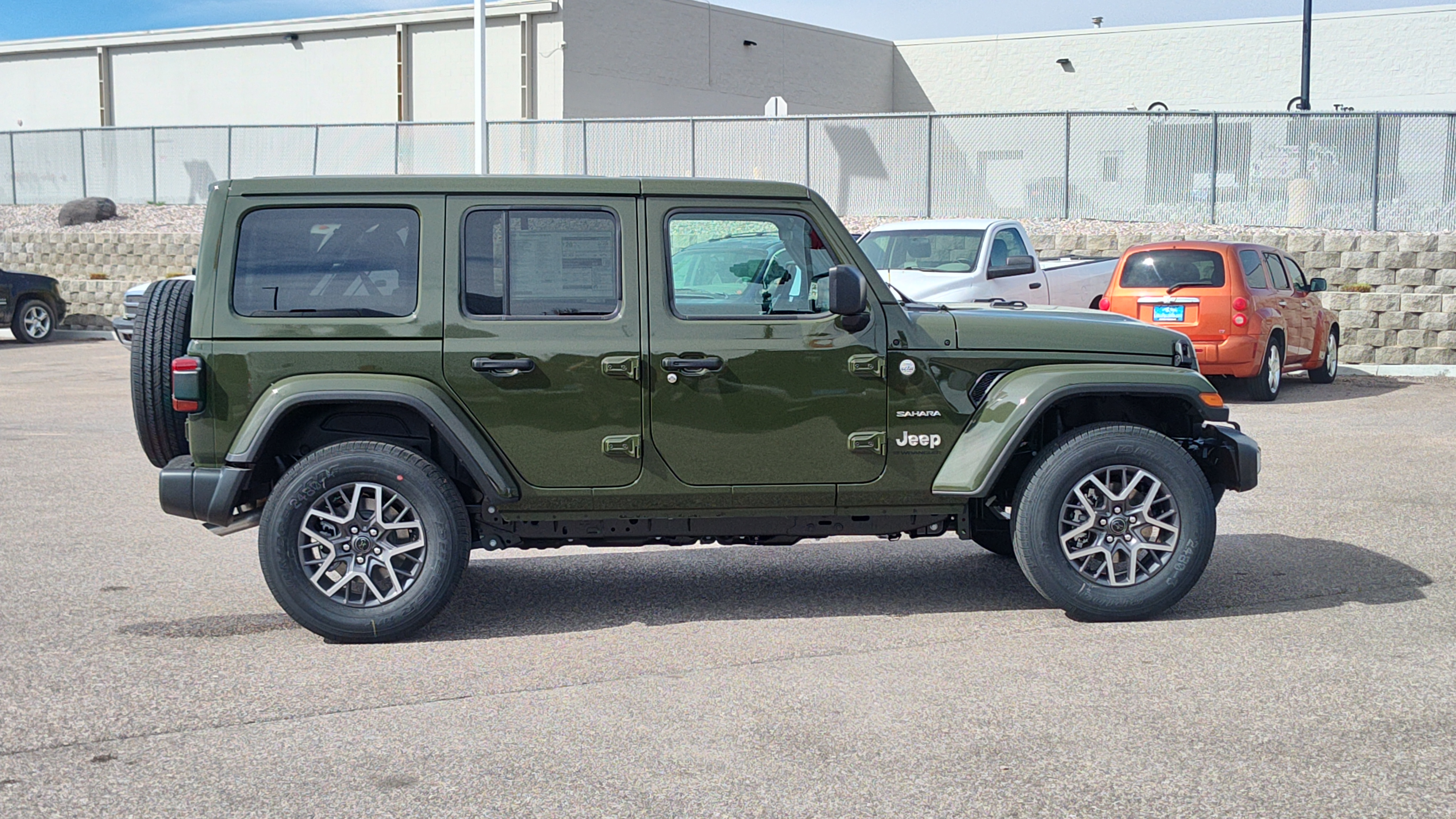 2024 Jeep Wrangler Sahara 23