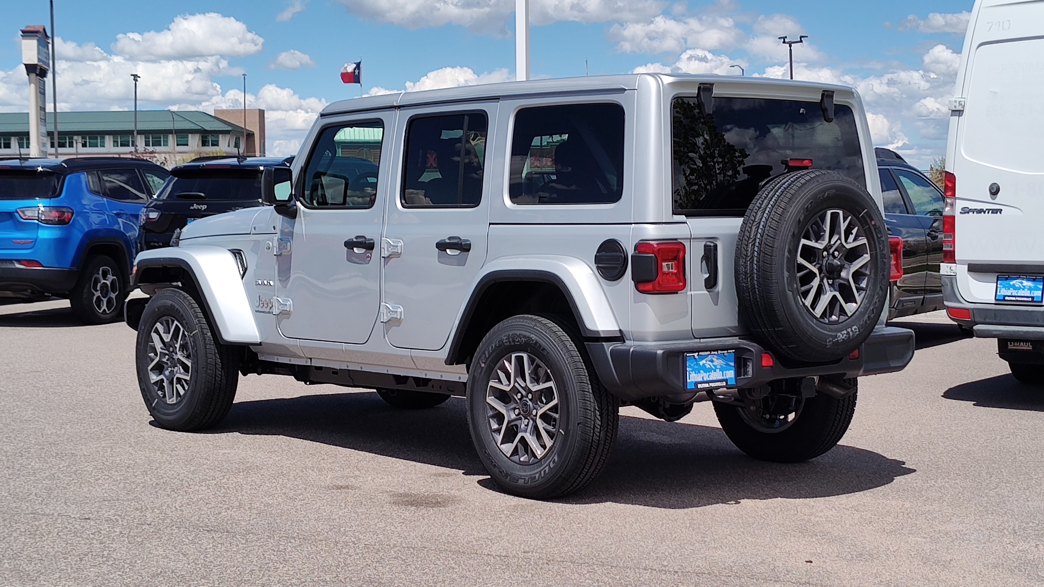 2024 Jeep Wrangler Sahara 4