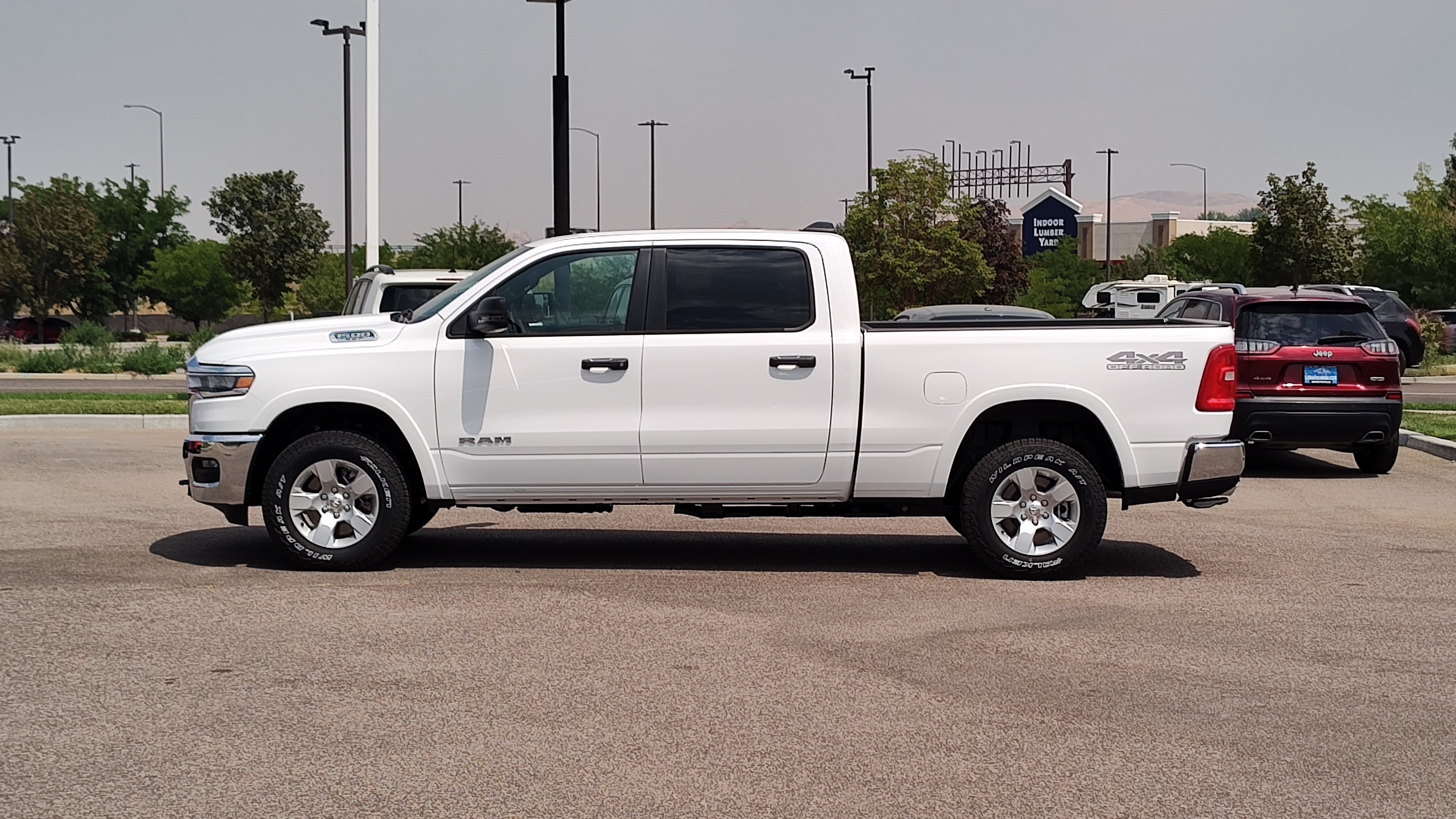 2025 Ram 1500 Big Horn 4x4 Crew Cab 64 Box 3