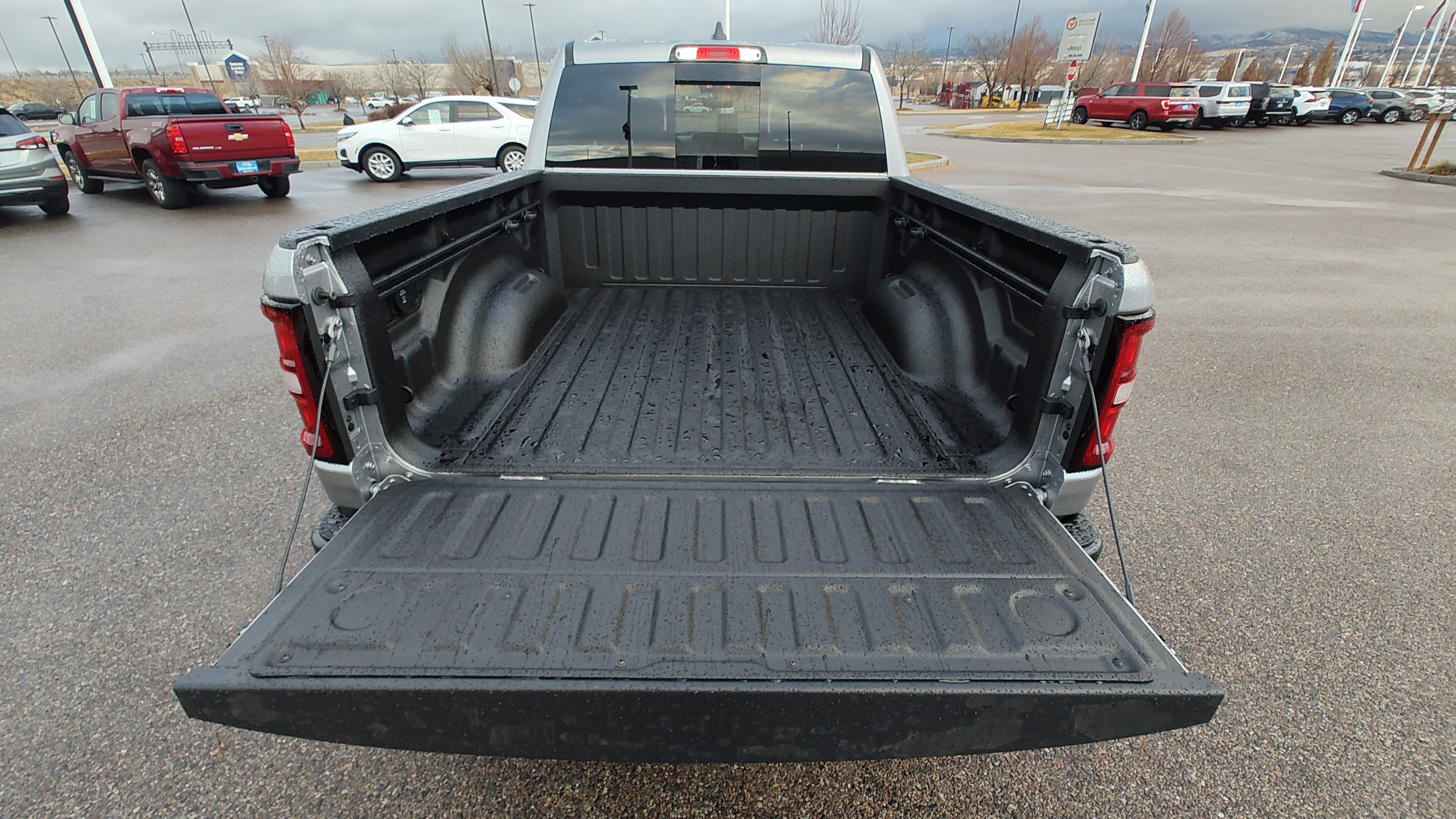 2025 Ram 1500 4x4 Crew Cab 57 Box 19