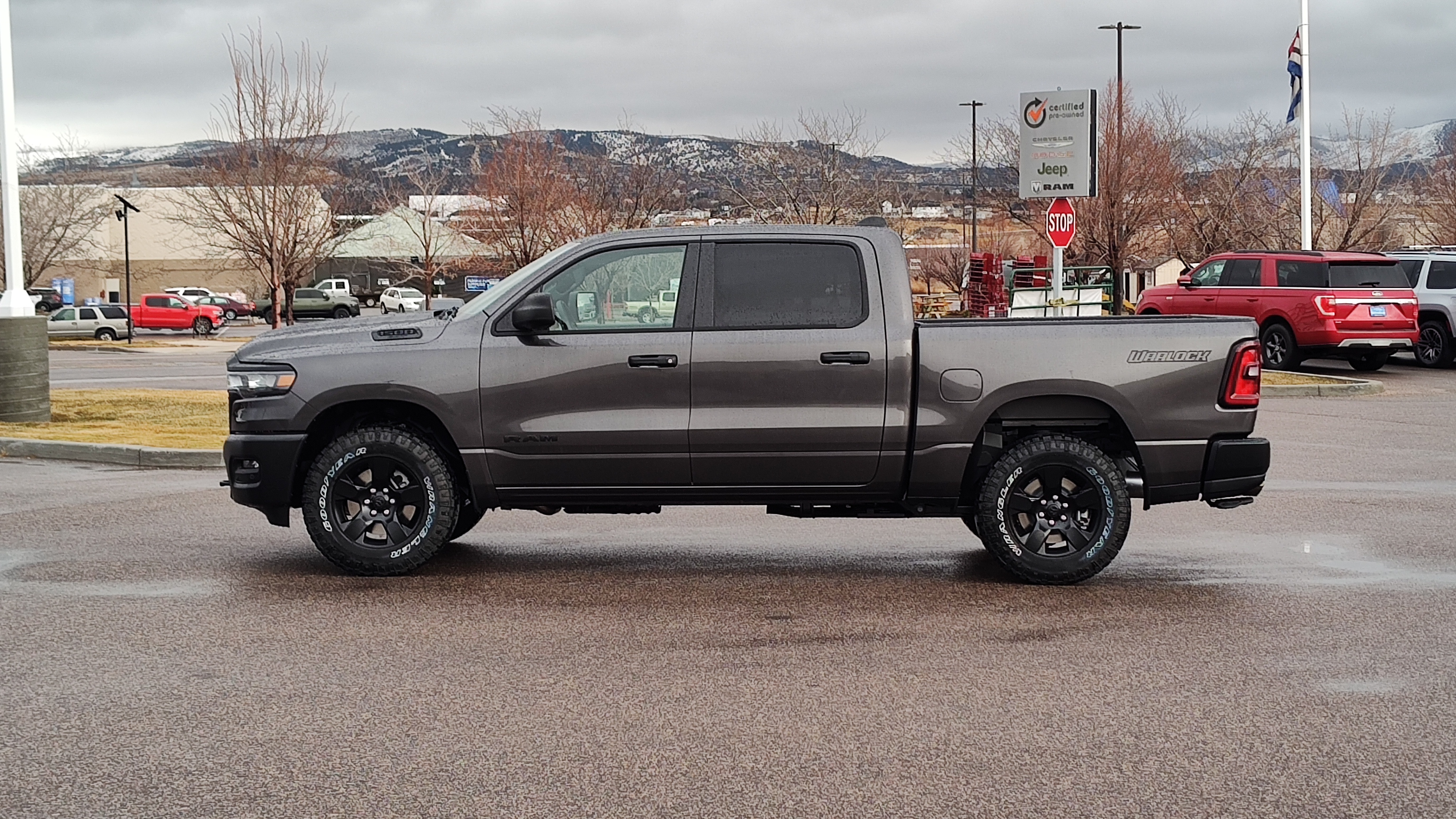 2025 Ram 1500 4x4 Crew Cab 57 Box 3