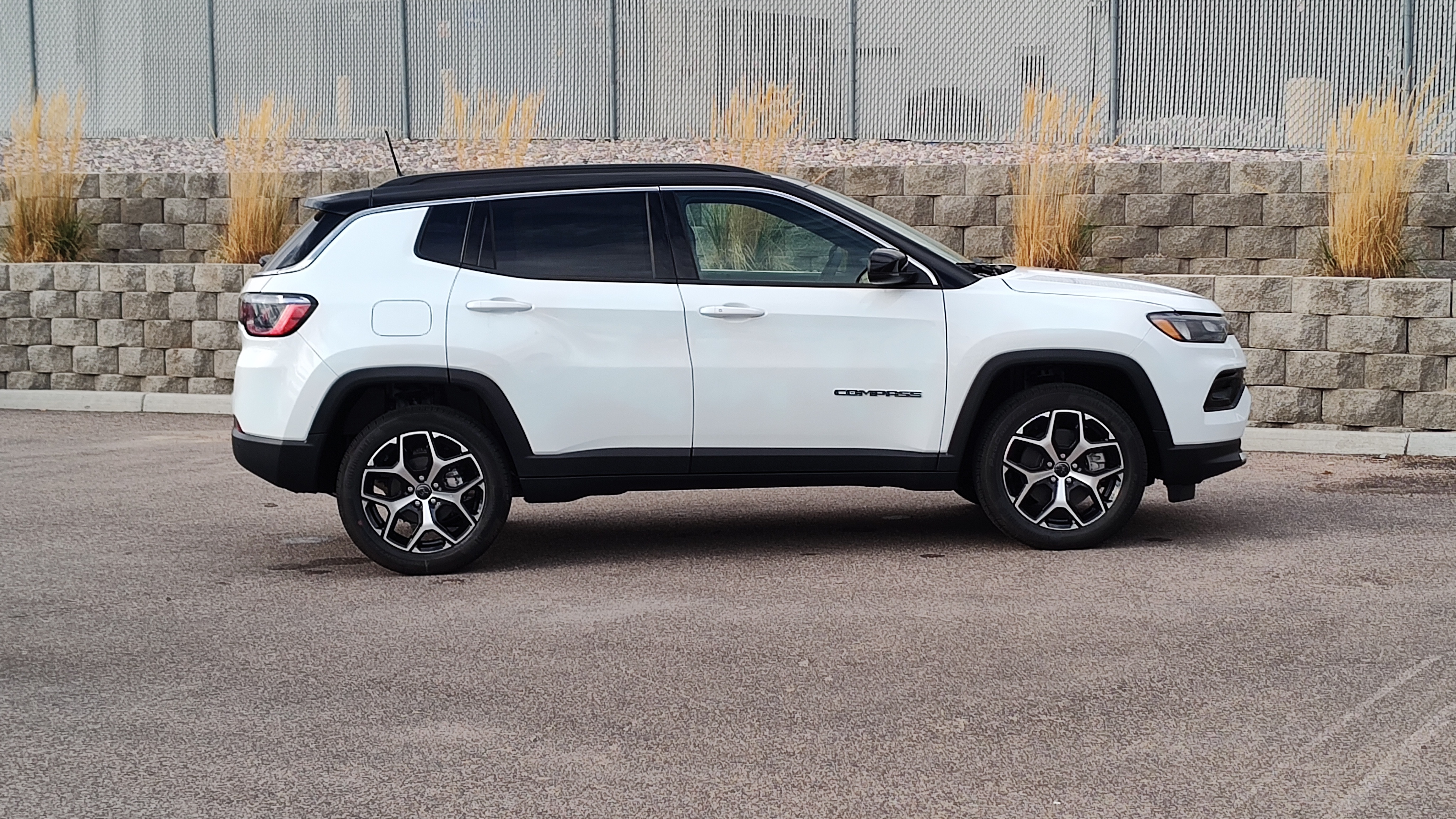 2025 Jeep Compass Limited 25