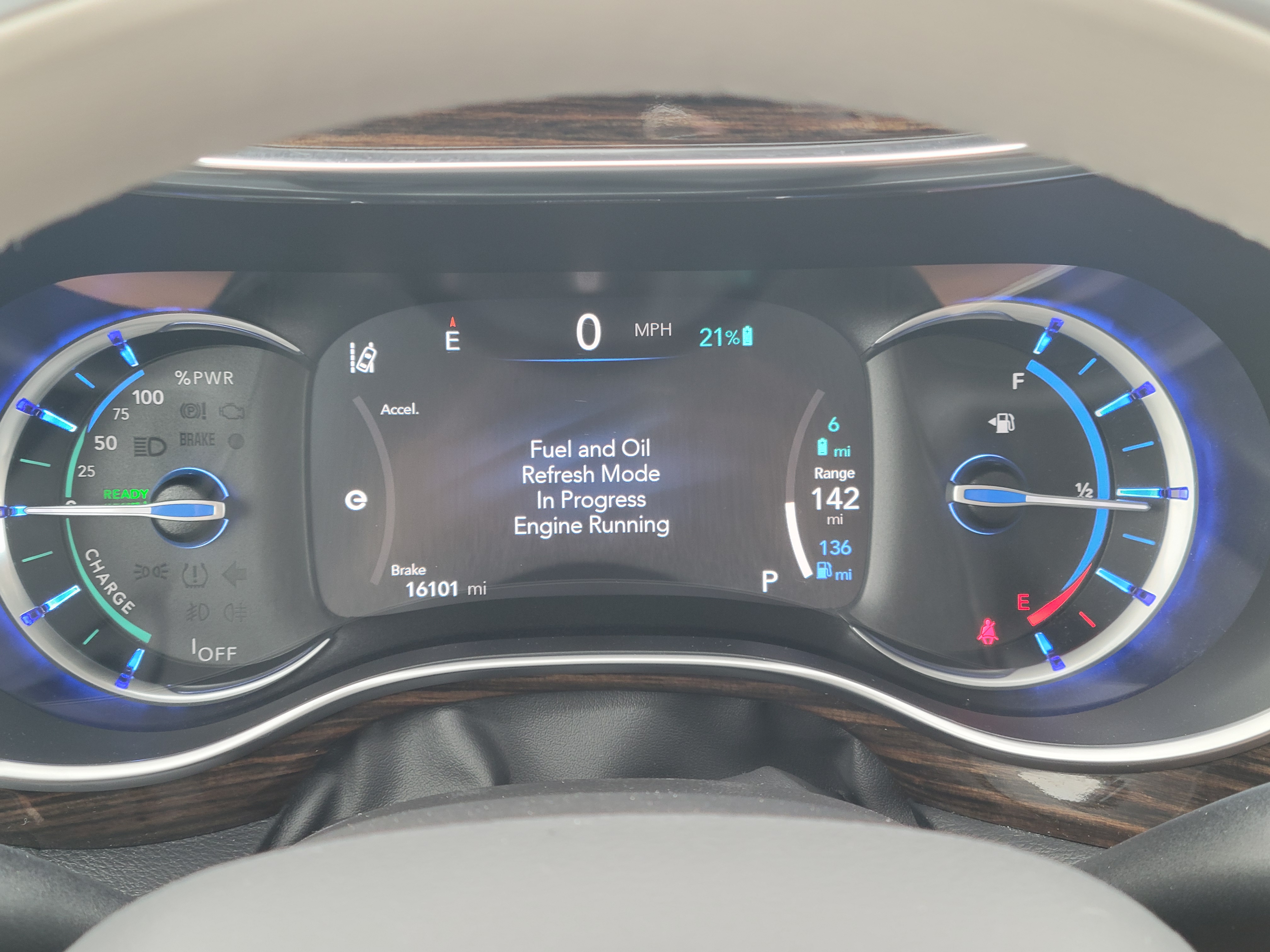 2021 Chrysler Pacifica Hybrid Limited 10