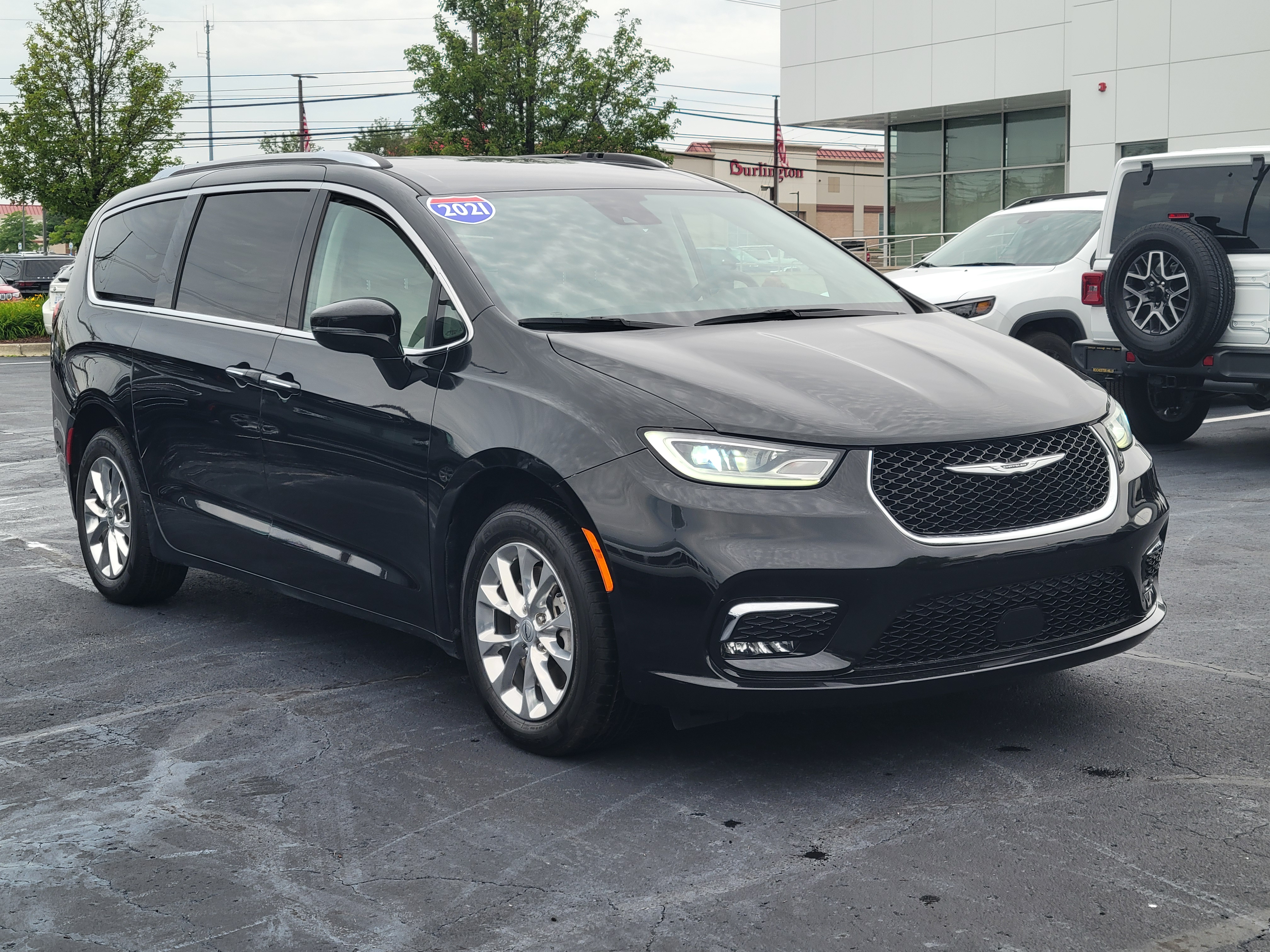 2021 Chrysler Pacifica Touring L 28