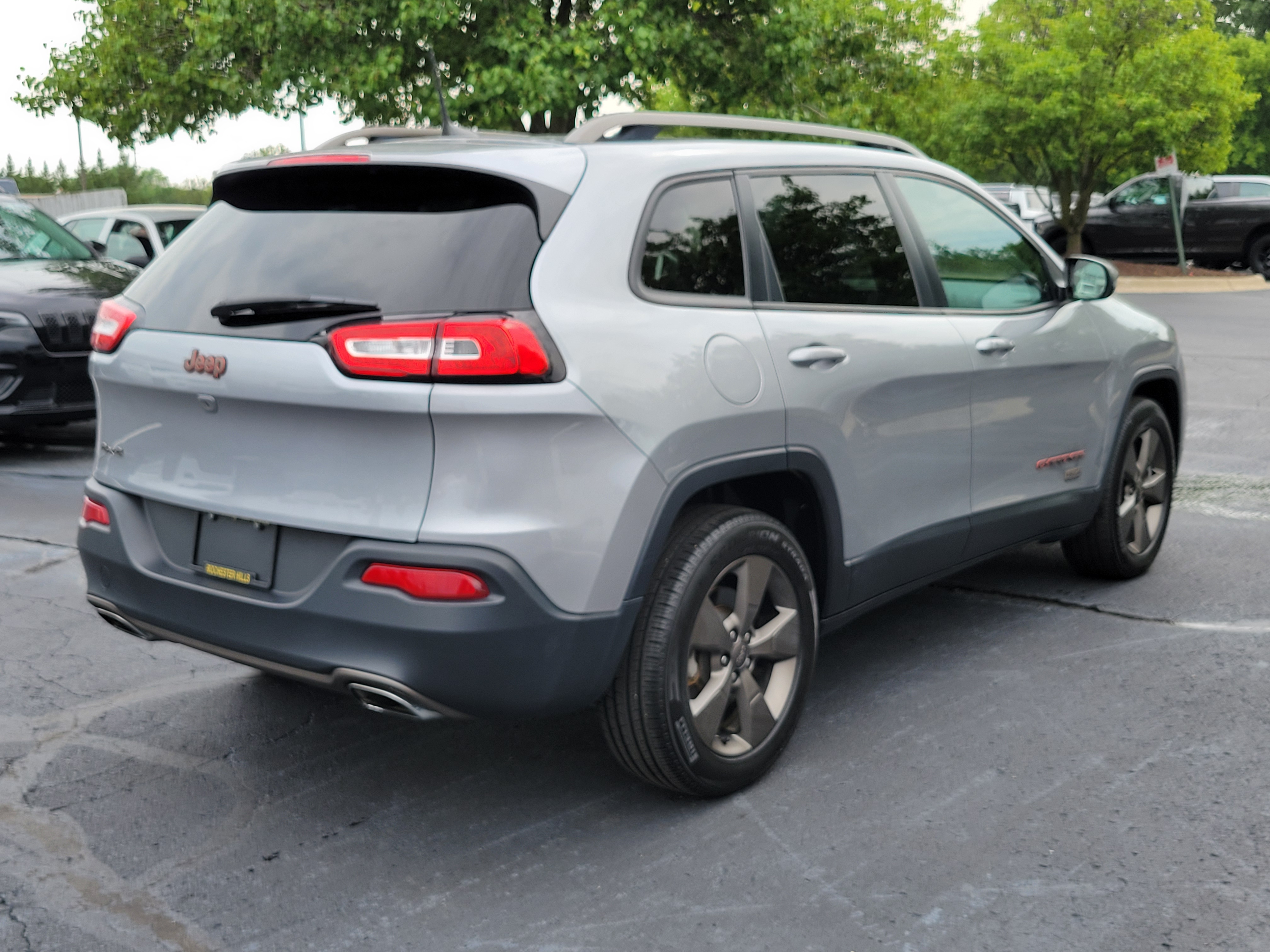 2017 Jeep Cherokee 75th Anniversary Edition 27