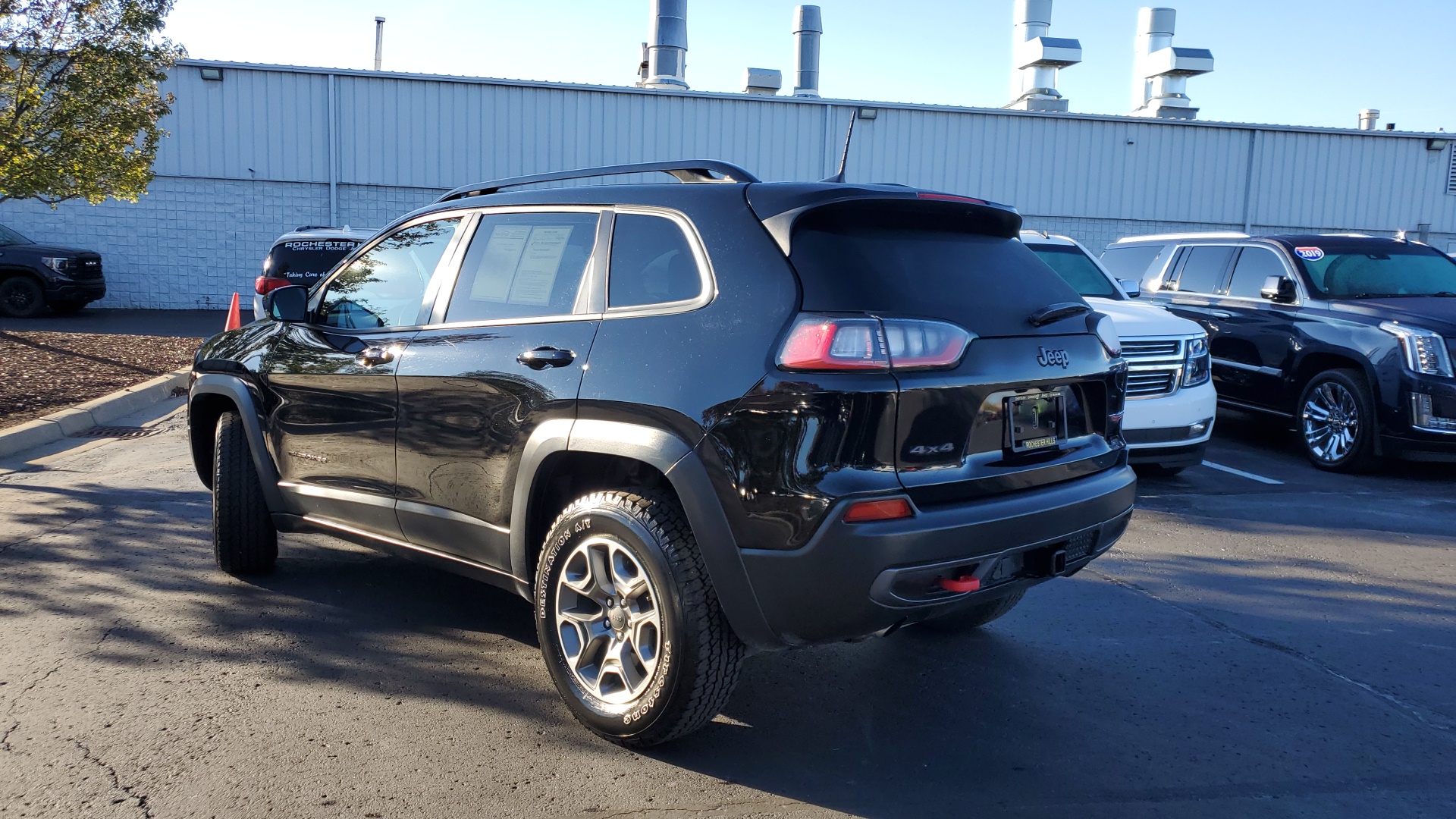 2022 Jeep Cherokee Trailhawk 2